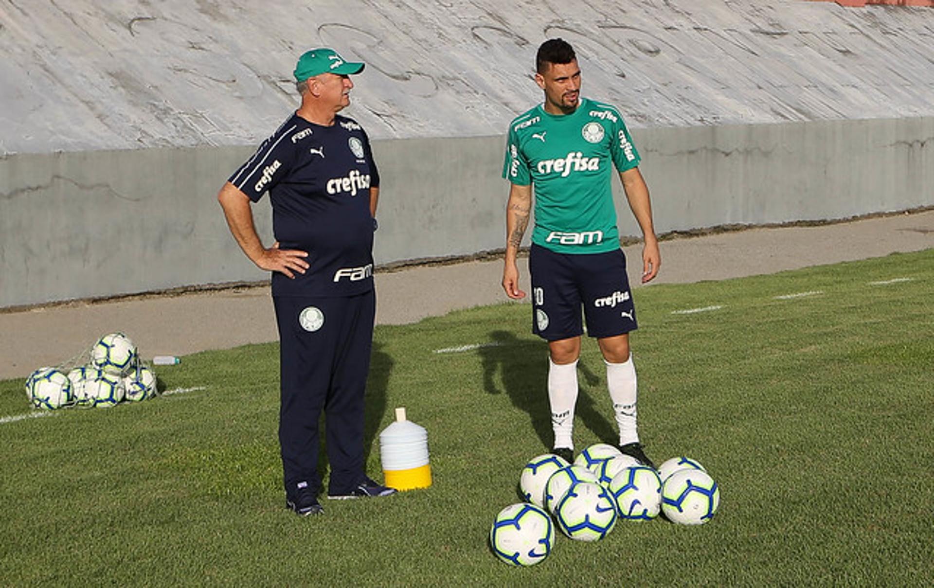 O Palmeiras de Felipão e Moisés está em Alagoas para buscar a segunda vitória seguida