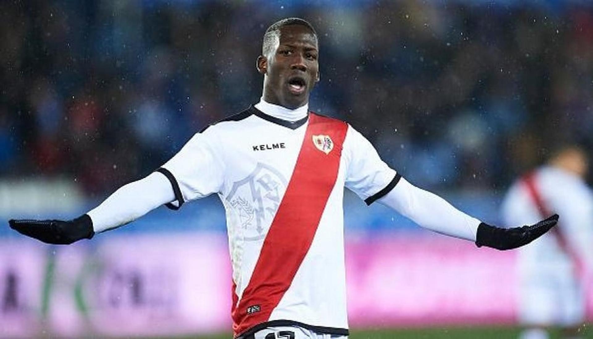 Luis Advíncula - Rayo Vallecano