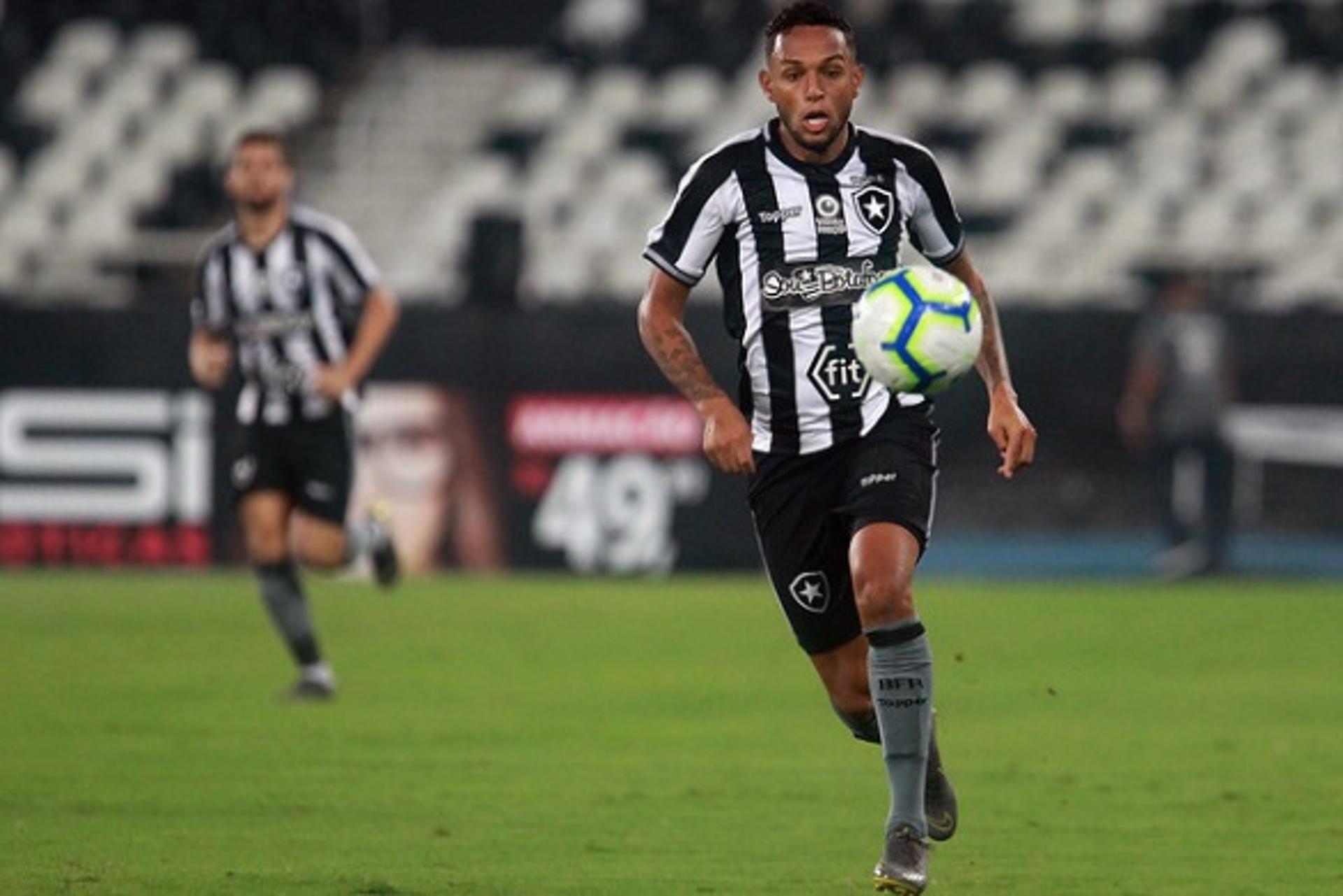 Gilson - Botafogo