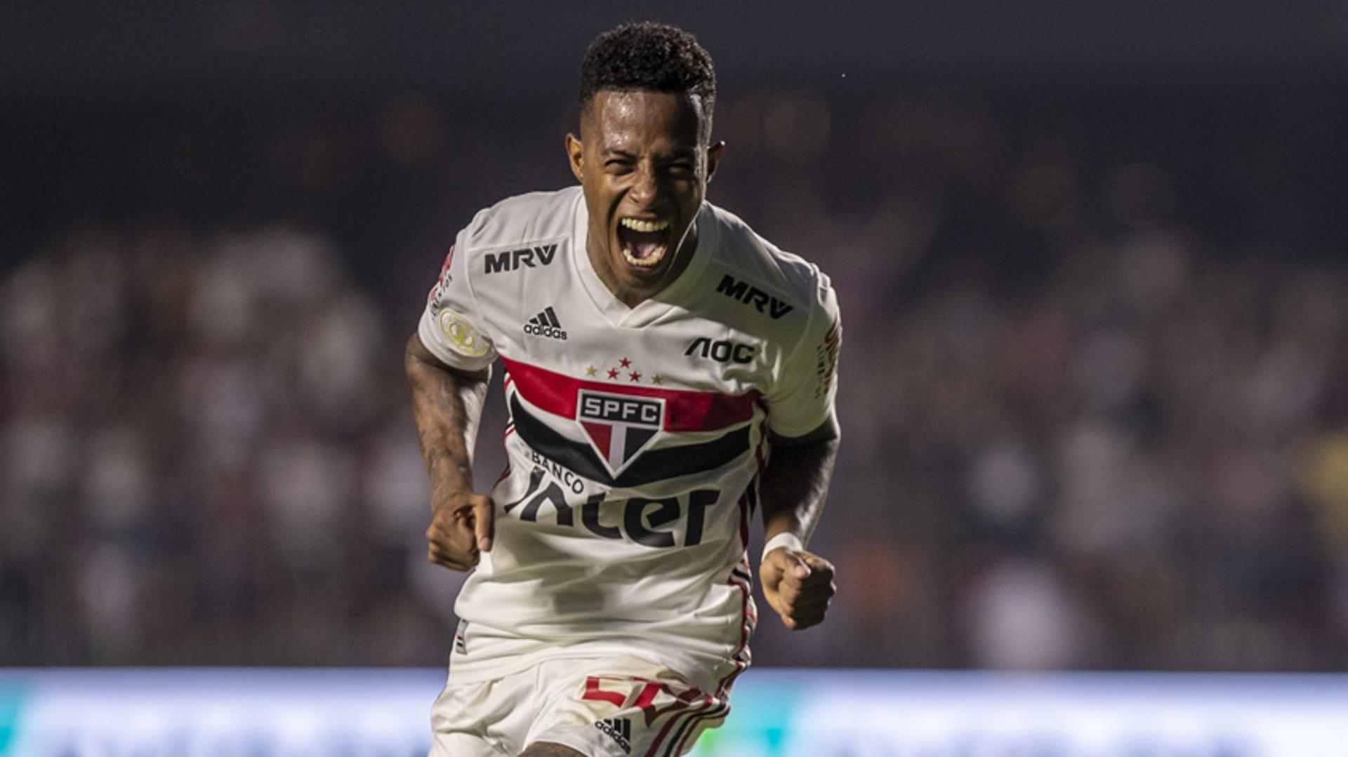 Autor do gol do empate do São Paulo com o Flamengo, no Morumbi, Tchê Tchê foi o melhor da equipe tricolor na partida. Além de balançar a rede, ele comandou o meio de campo da equipe, mostrando por que sua contratação pode fazer a diferença (notas por Victor Mendes)&nbsp;