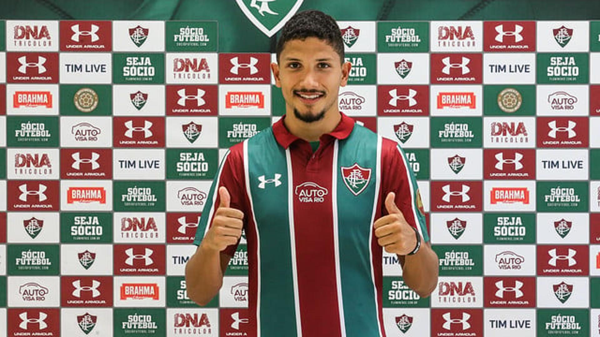 Yuri apresentado no Fluminense