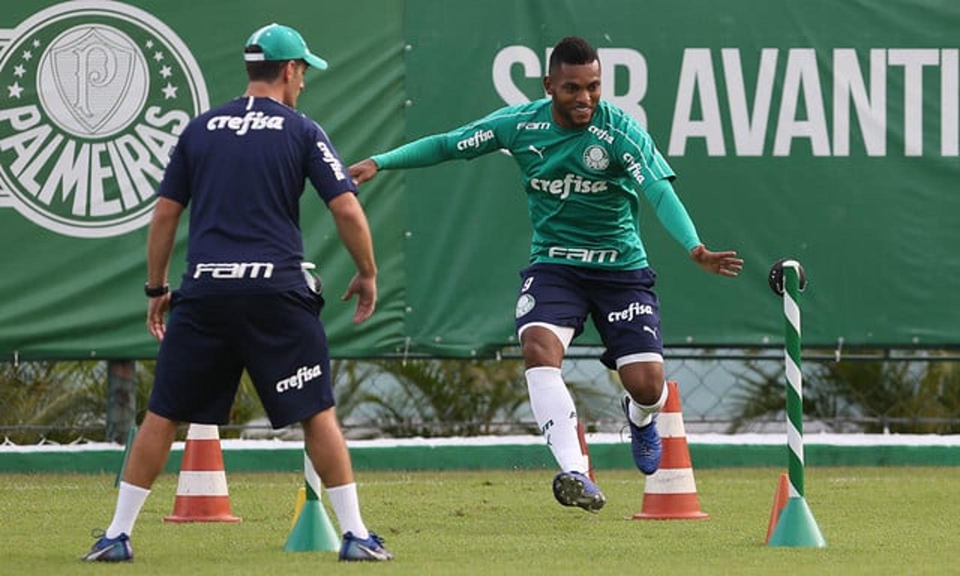 Borja tem se empenhado muito nos treinos, segundo seus companheiros