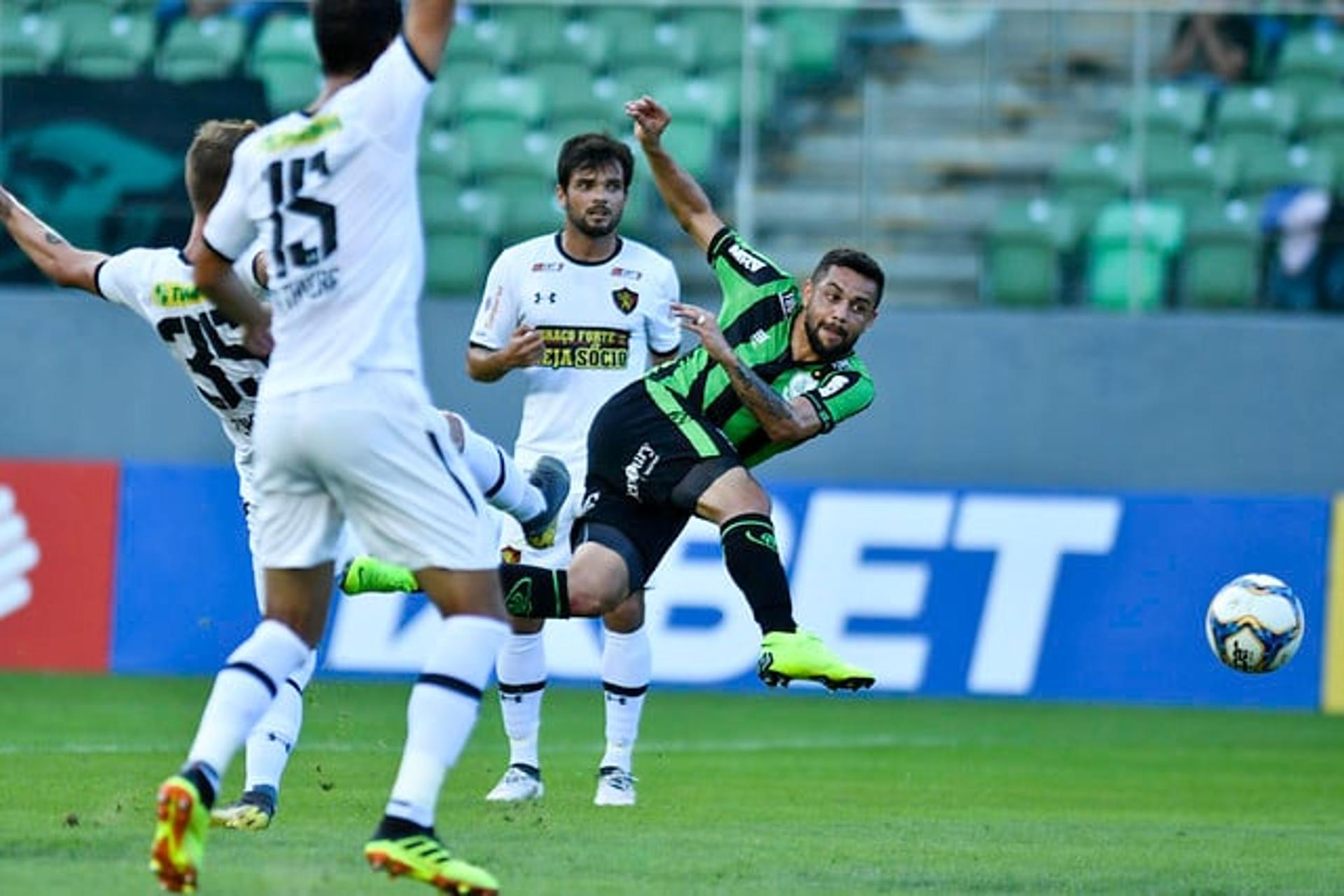 Coelho e Leão continuam sem vencer na Série B