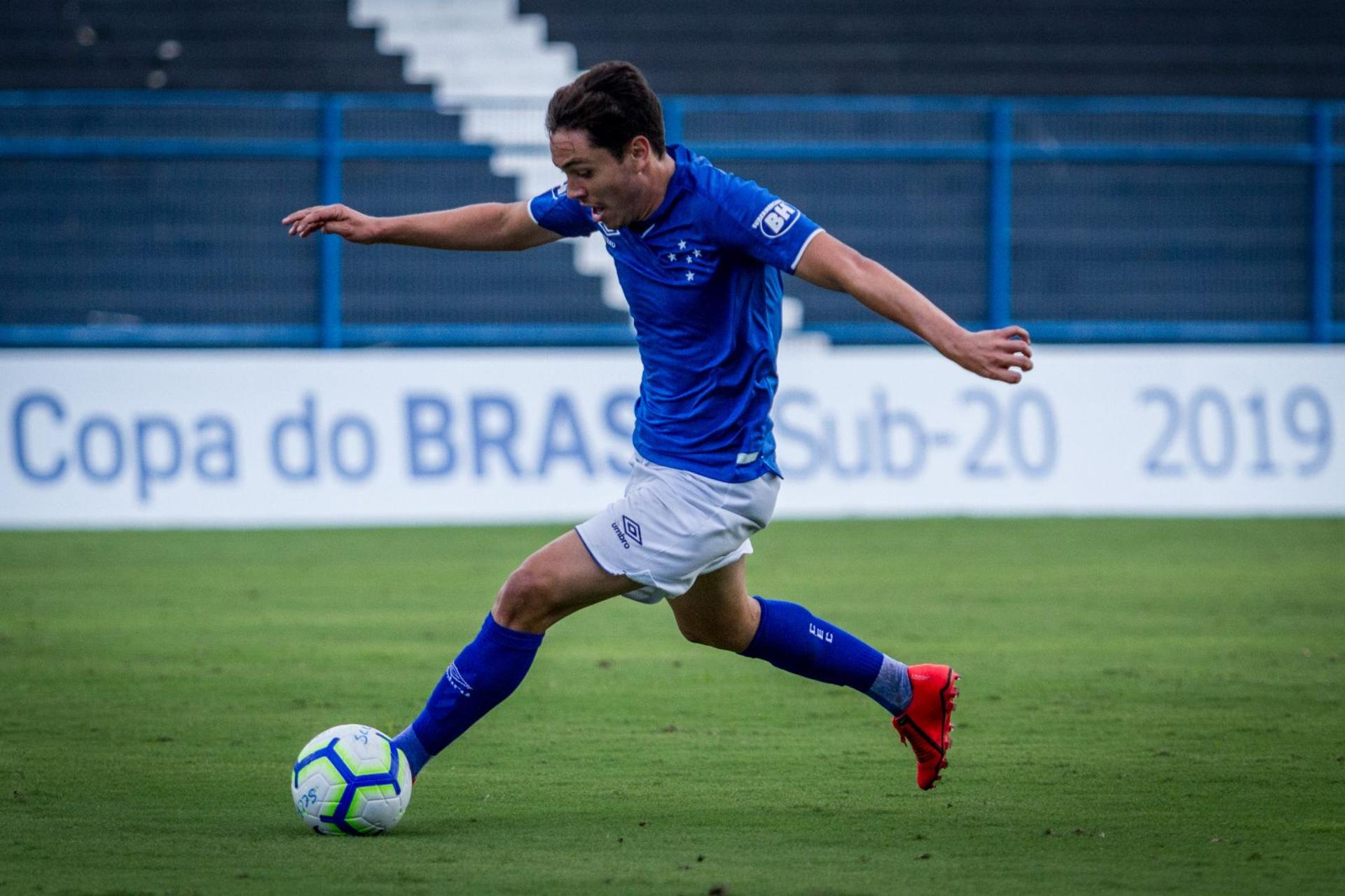 Maurício é o segundo jogador do sub-20 que vai participar dos treinos com a seleção principal