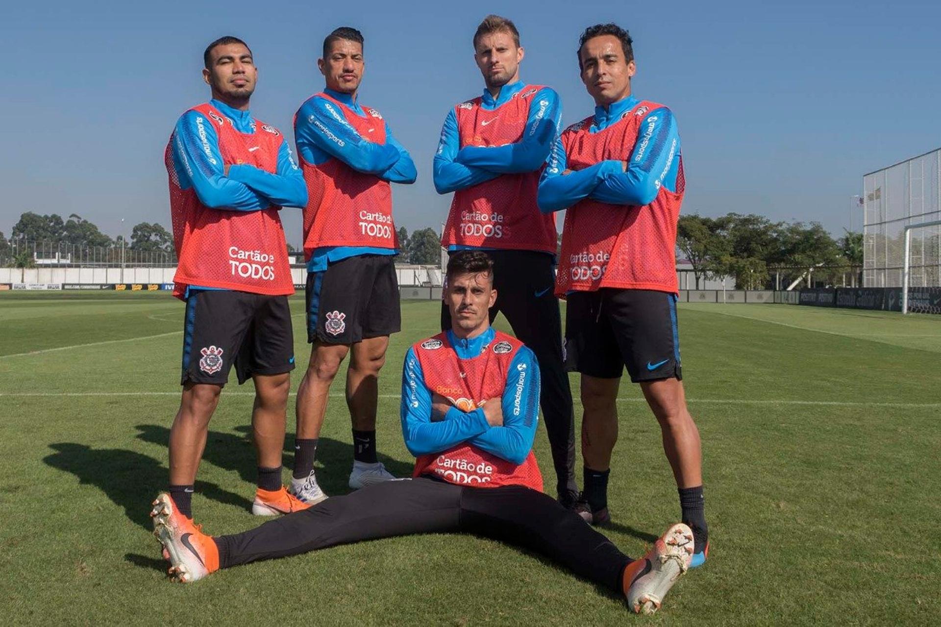 Titulares do Corinthians fizeram apenas uma atividade regenerativa