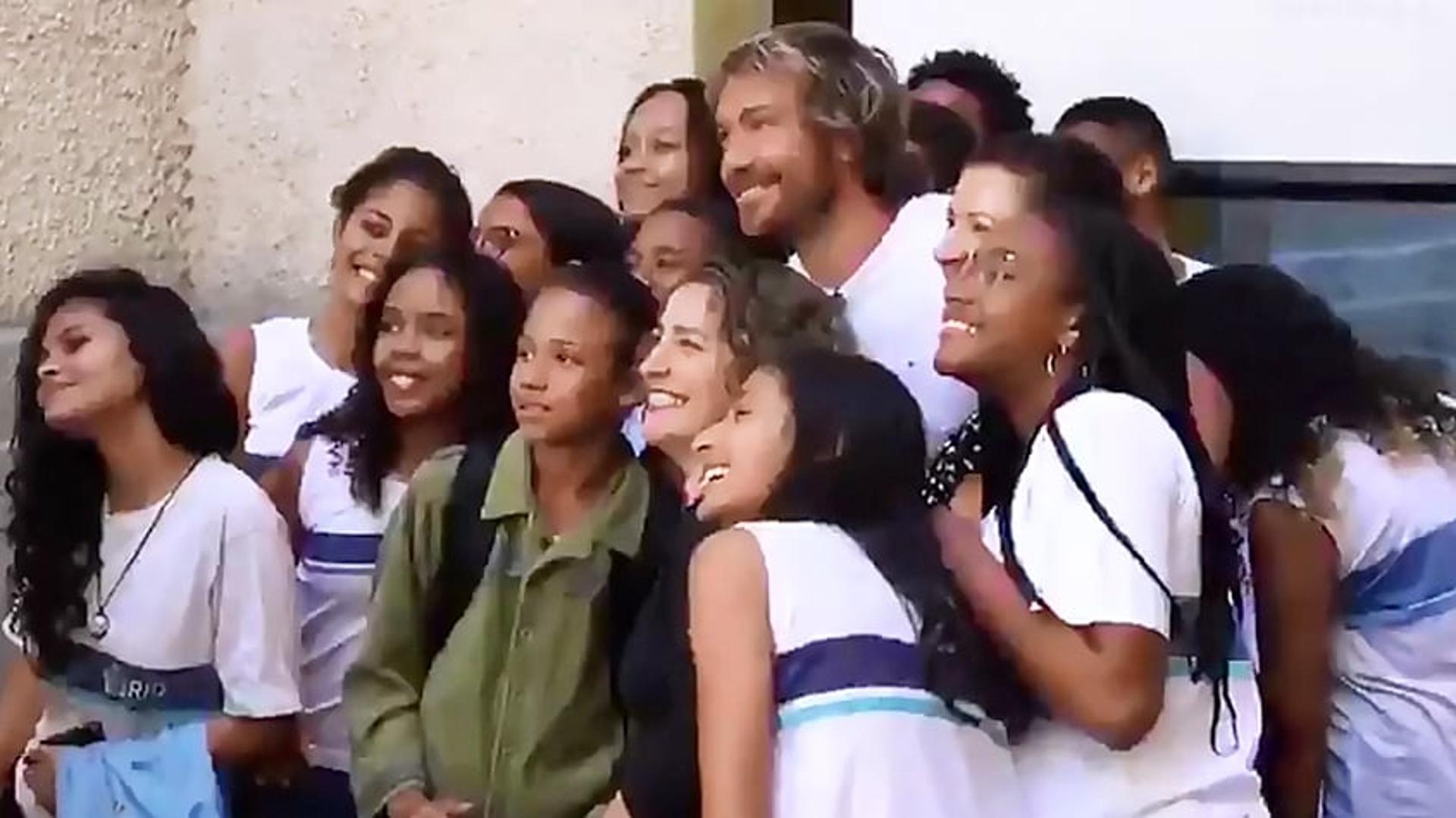 Visita de Lugano à escola em Benfica