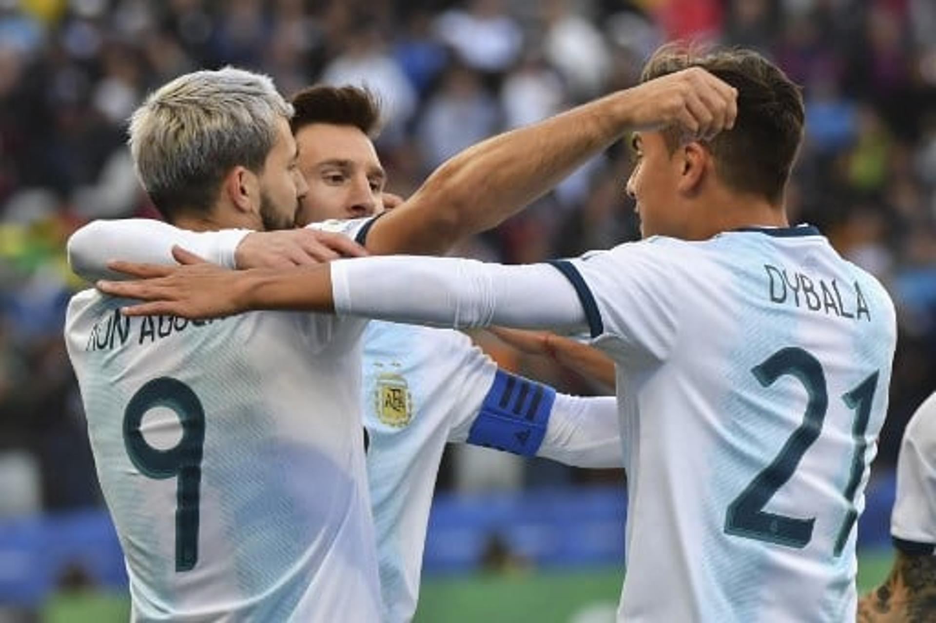 Neste sábado, a Argentina bateu o Chile por 2 a 1, na Arena Corinthians, e conquistou o terceiro lugar da Copa América 2019.&nbsp;Dybala e Aguero foram os principais nomes da Argentina no duelo, balançando a rede. Veja notas&nbsp;(Por João Vitor Castanheira - joaovitor@lancenet.com.br)