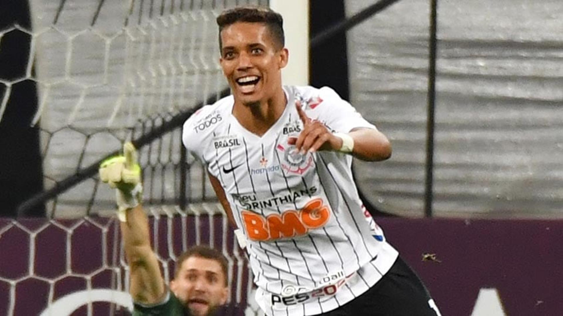 OCorinthians venceu o Montevideo Wanderers por 2 a 0, na noite desta quinta-feira, e abriu boa vantagem para avançar às quartas de final da Sul-Americana. O principal jogador do Timão foi Pedrinho, que recebeu a maior nota da equipe após grande atuação, com direito a um golaço. Clayson e Vagner Love também foram bem avaliados. Confira dos as notas do LANCE! (por Fernanda Teixeira).