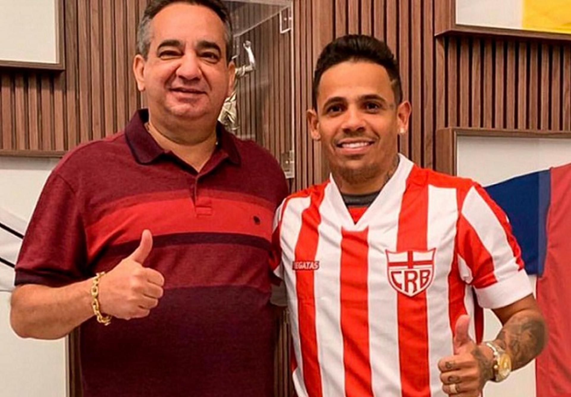 Elton Arábia anunciado no CRB