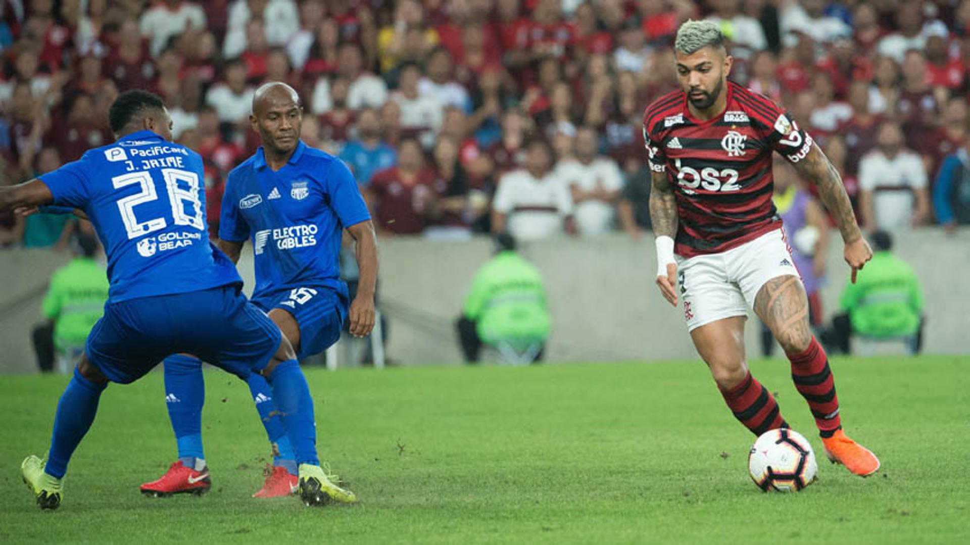 O Flamengo conseguiu a classificação para as quartas de final da Libertadores. A equipe de Jorge Jesus venceu o Emelec por 2 a 0, dois de Gabigol - o destaque da partida - e superou o adversário nas penalidades, com 100% de aproveitamento. Veja abaixo as notas do Rubro-Negro por Gabriel Rodrigues (gabrielrodrigues@lancenet.com.br).