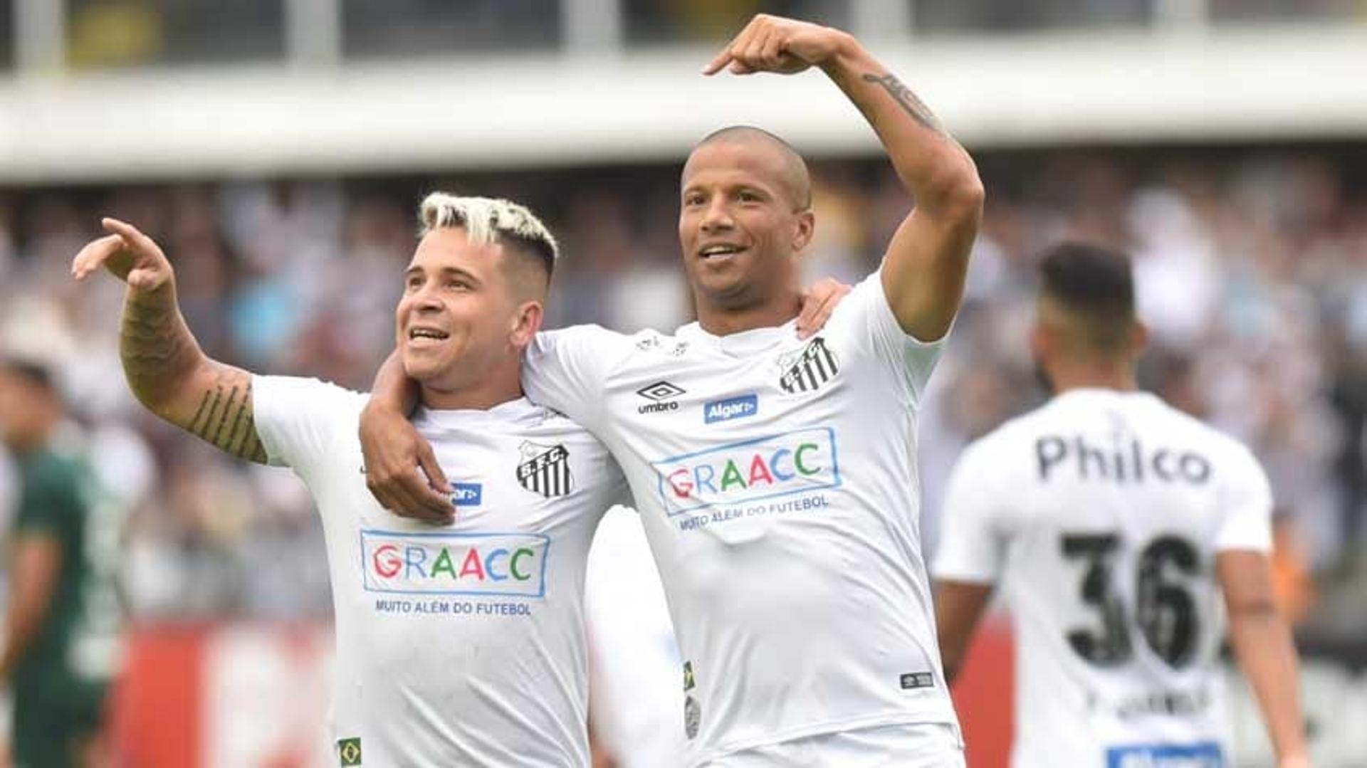 Confira a seguir a galeria especial do LANCE! com imagens da goleada do Santos neste domingo