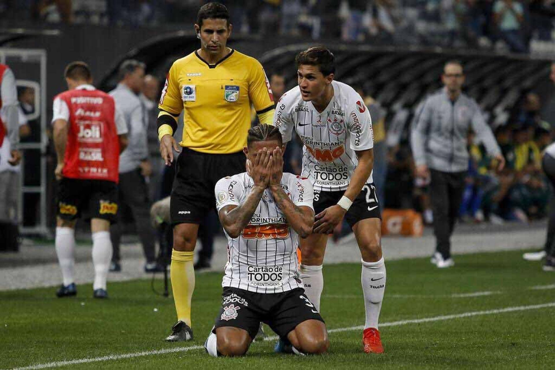 Corinthians x Goiás - Jr Urso