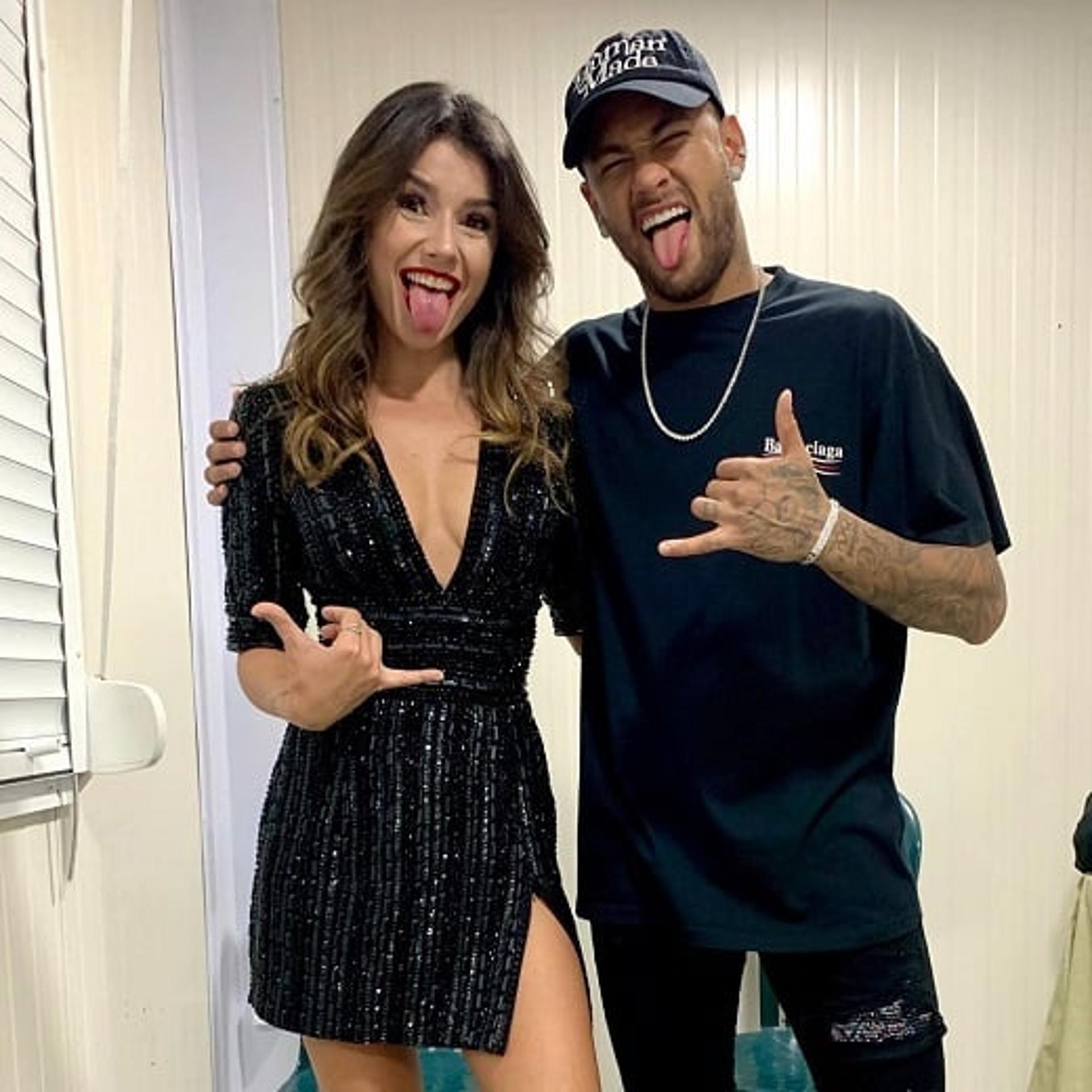 Neymar, Paula Fernandes