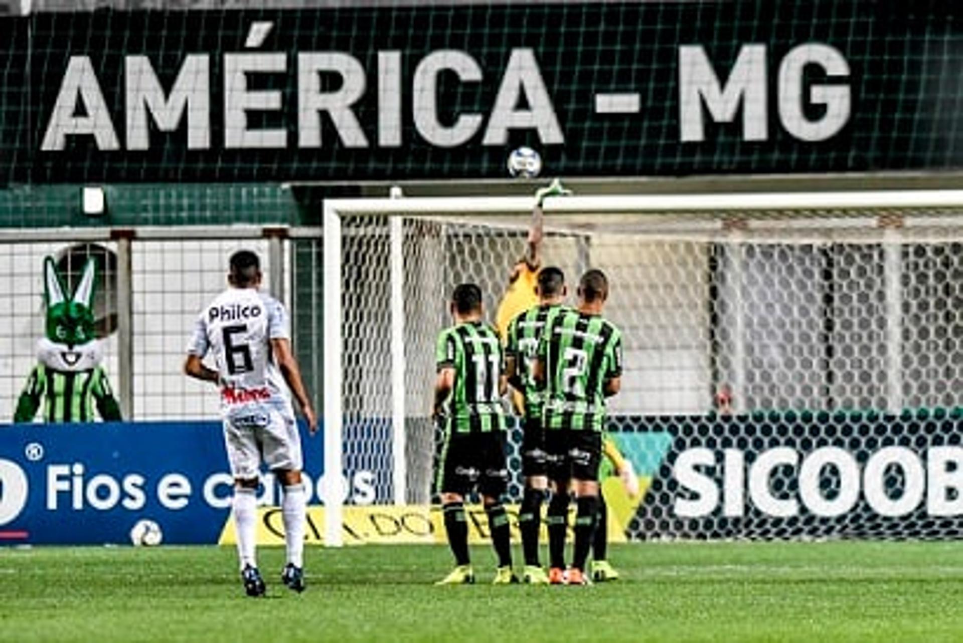 Coelho e Operário fizeram um jogo movimentado, mas o empate não foi bom para as duas equipes