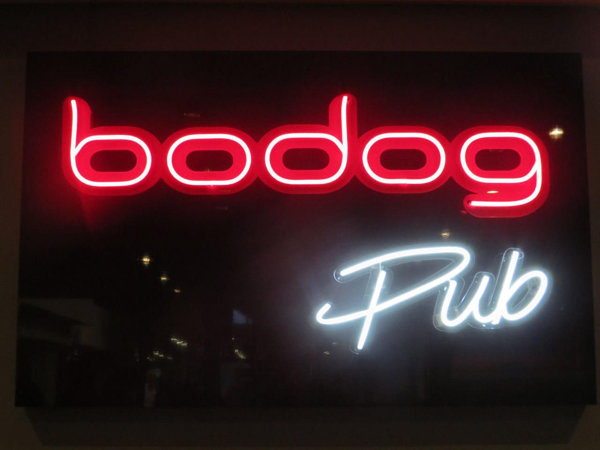 Bodog Pub, no H2 SP, serve como ponto de encontro e para jogadores descontraírem durante o game, (Divulgação)