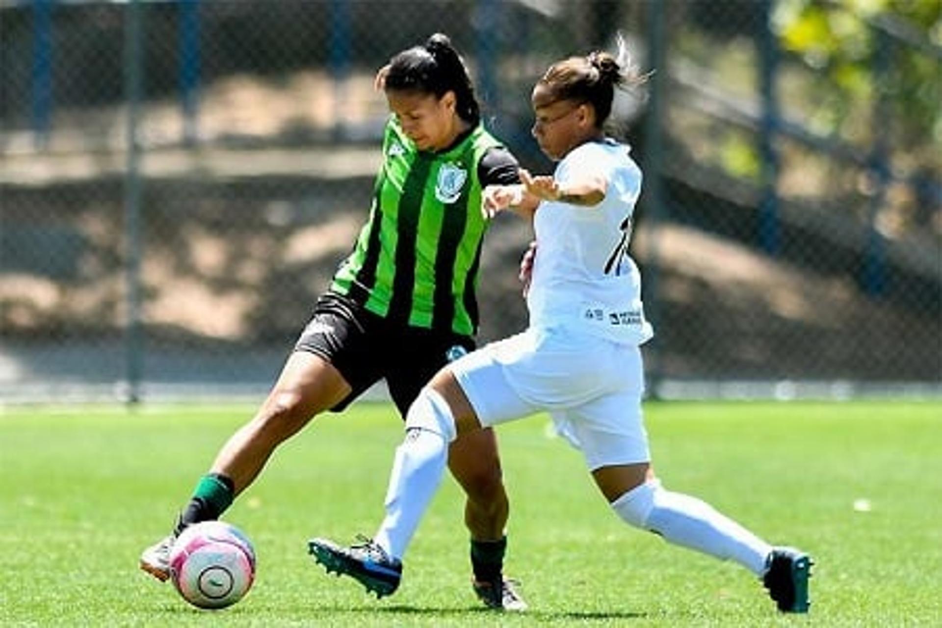 O primeiro classico do estadual feminino, etre Galo e Coelho,  terminou sem gols