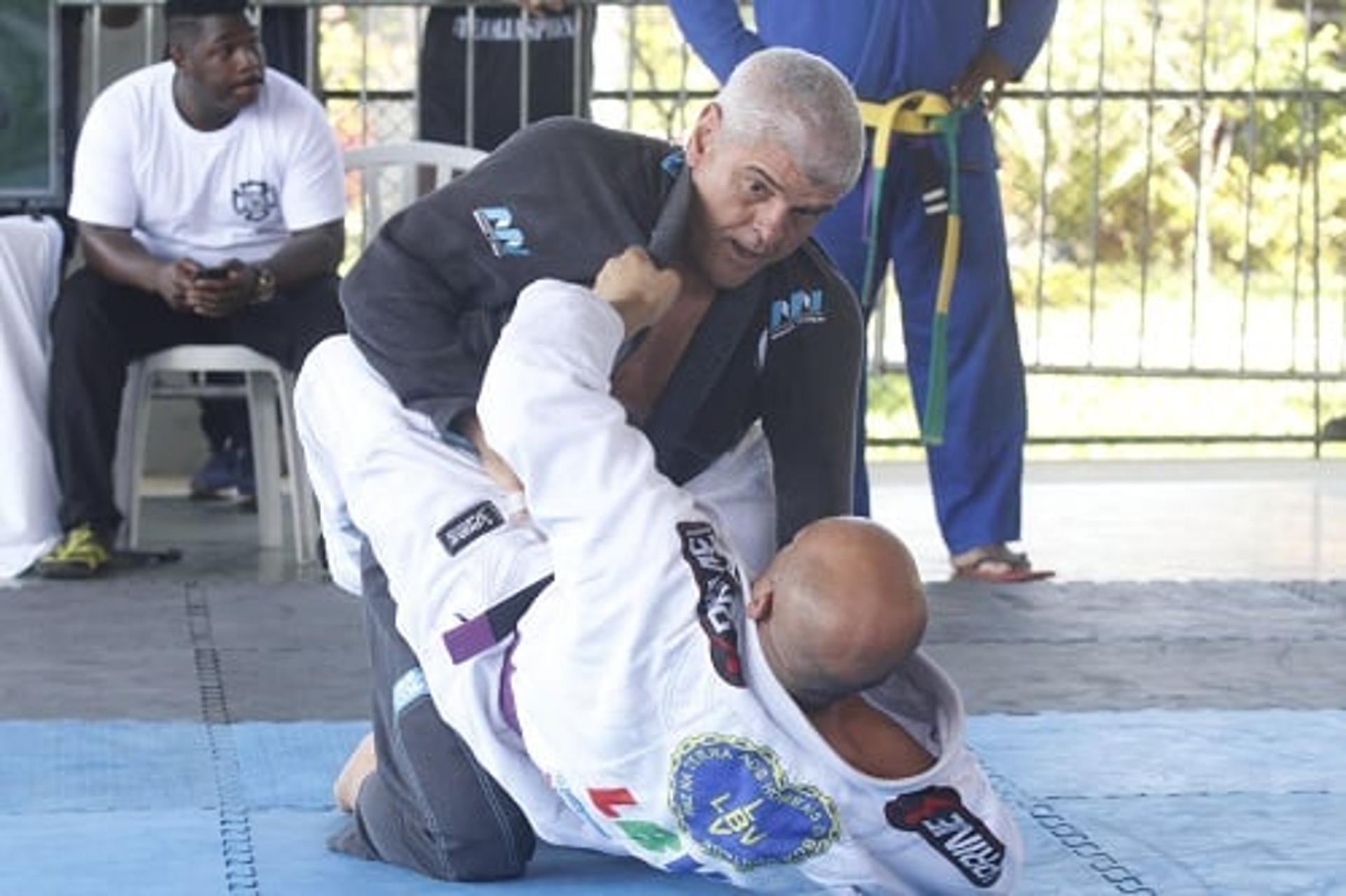 Coronel Paixão mostrou muito entusiasmo com o evento realizado pelo Corpo de Bombeiros (Foto Leonardo Fabri)