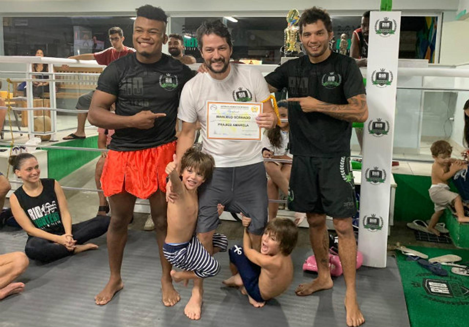 Marcelo Serrado foi graduado pelo ex-lutador do UFC Miltinho Vieira (Foto: arquivo pessoal)