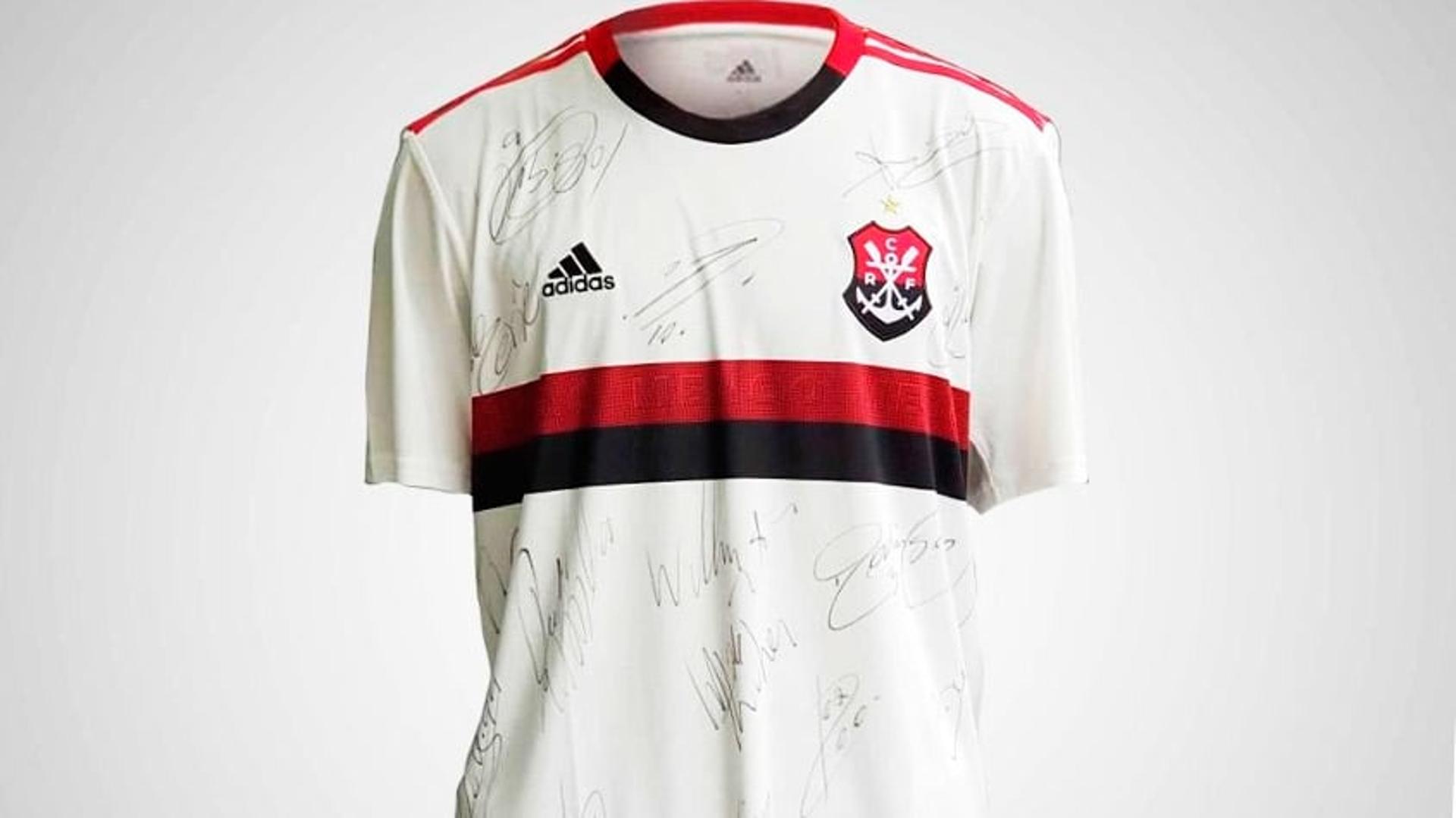 Camisa do Flamengo autografada