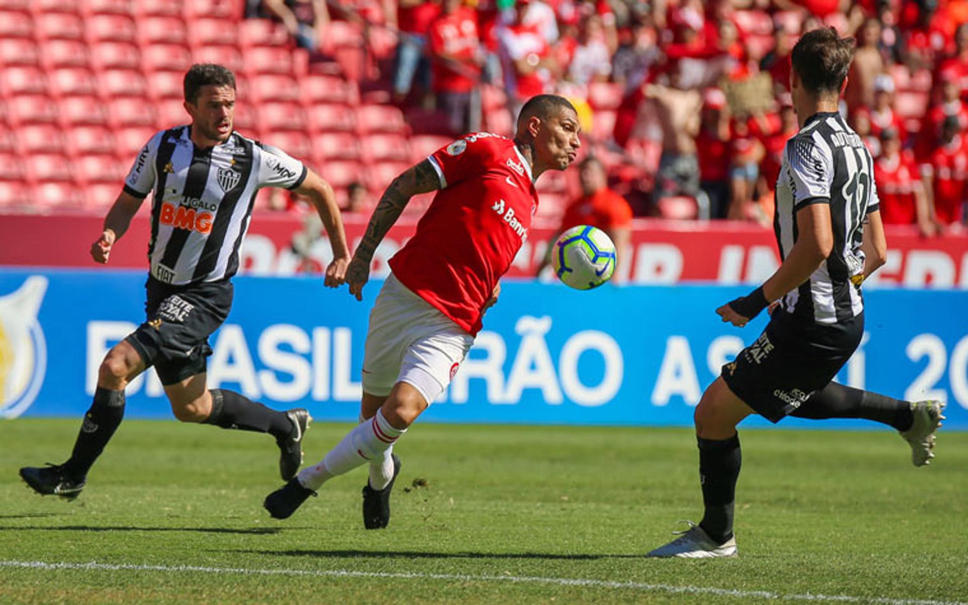 Internacional x Atlético-MG - Disputa