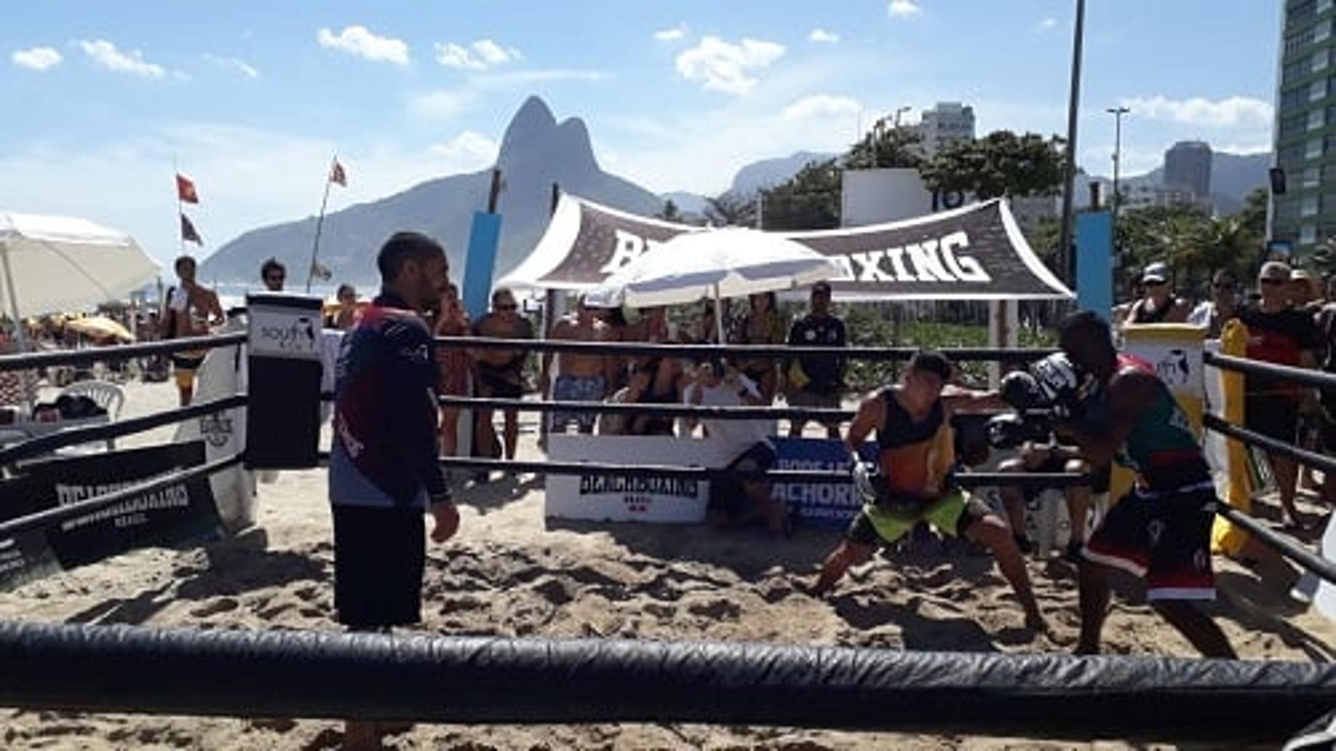 Última edição de 2019 do BeachBoxing foi na praia de Ipanema (Foto: Divulgação/Febop-RJ)