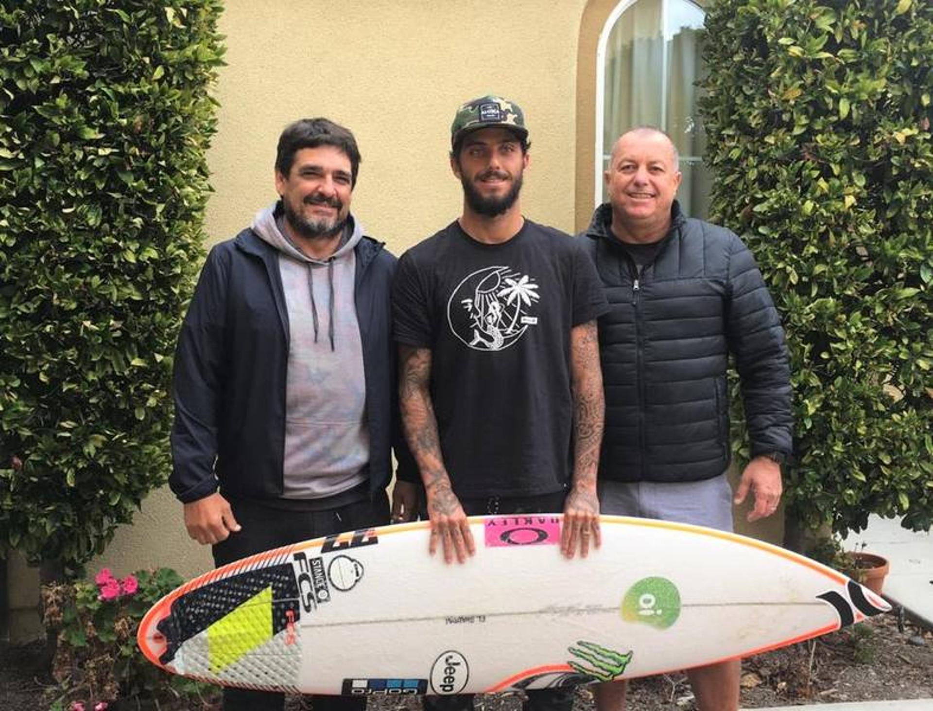 Filipe Toledo reforça a sua equipe para 2020