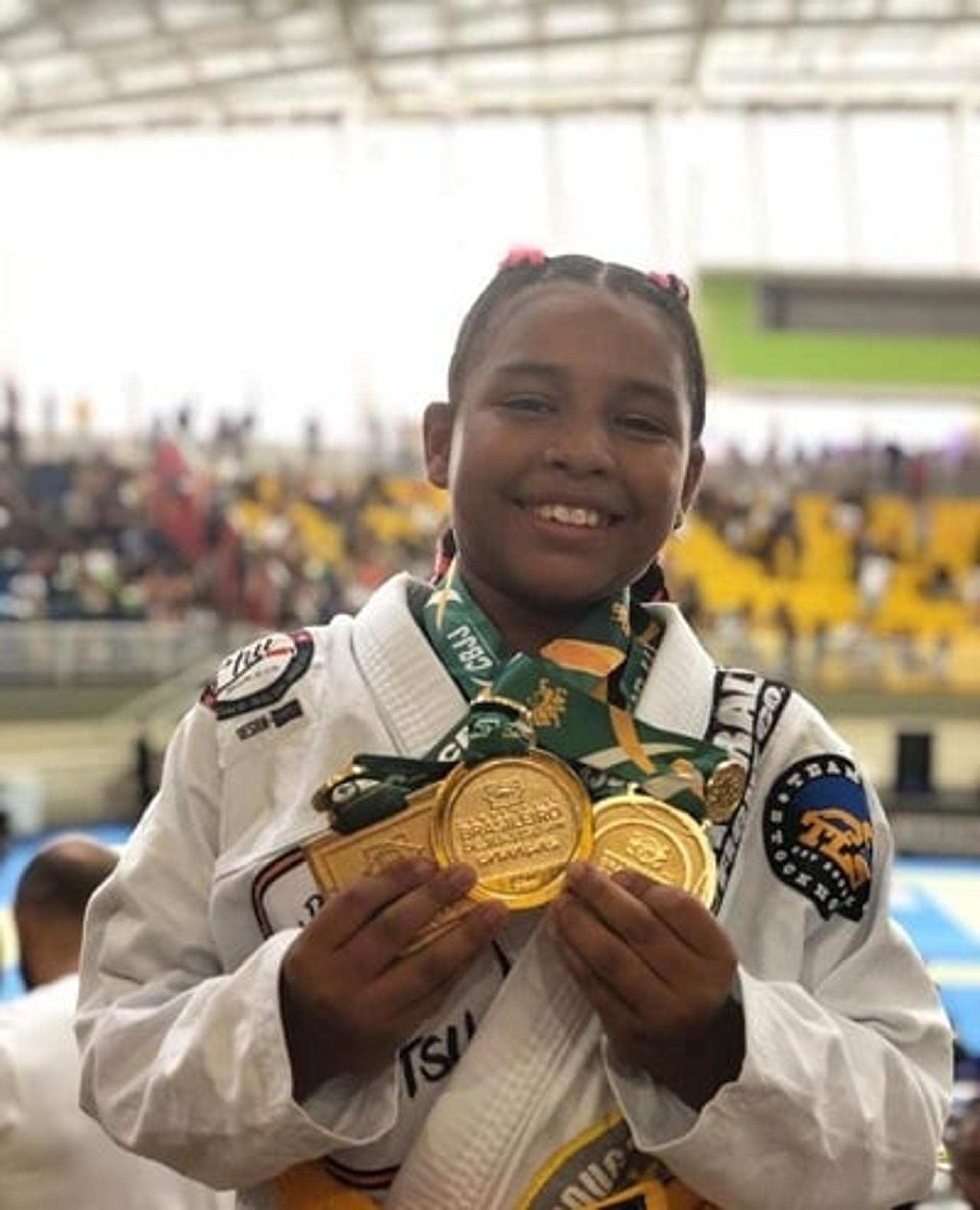 Luanna Ribeiro tem 10 anos e é tricampeã brasileira de Jiu-Jitsu (Foto: Reprodução)