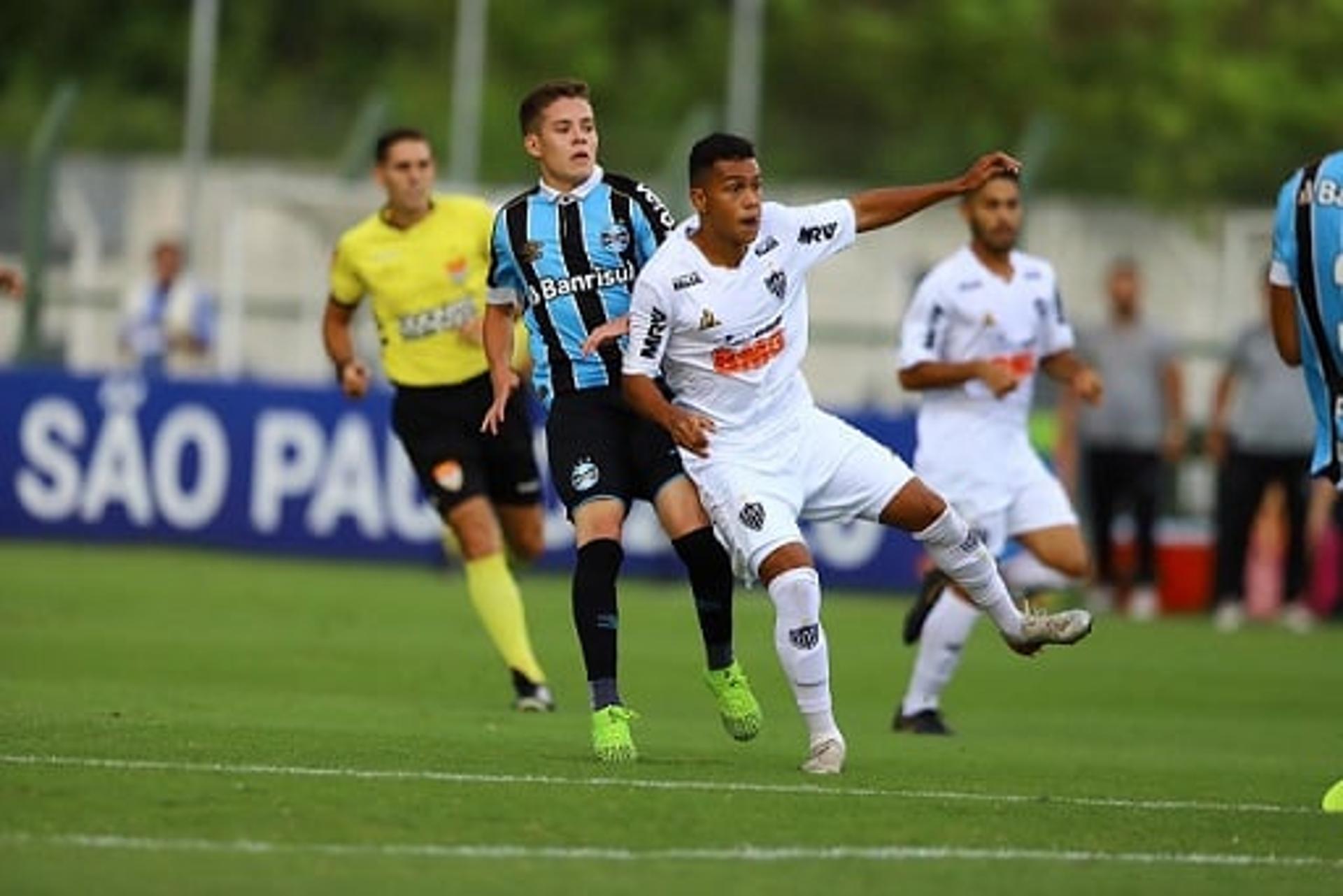 O Galinho sucumbiu à força gremista e ficou de fora das quartas de final da Copinha