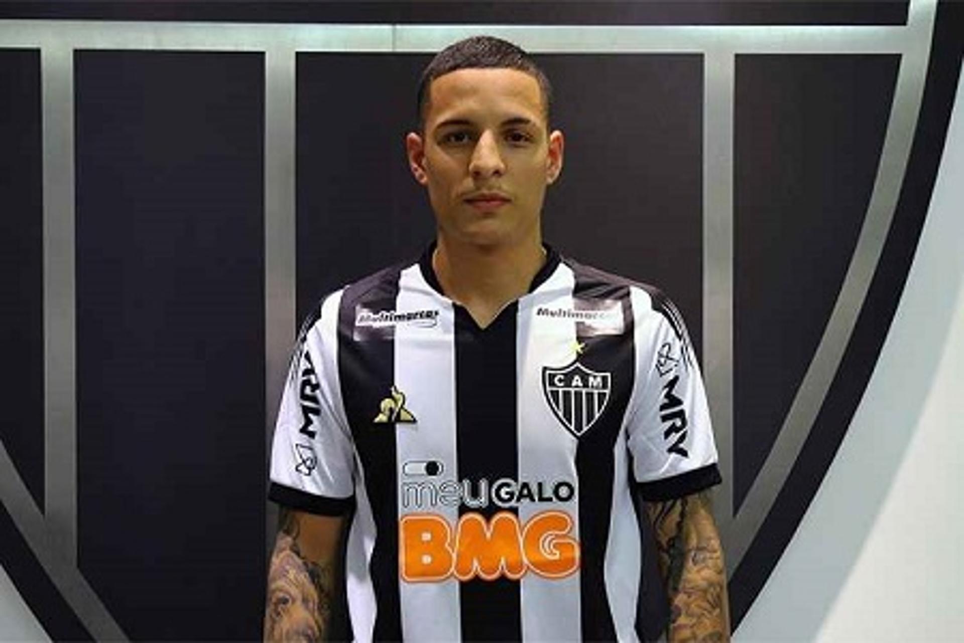 Arana fica no Galo até o meio de 2021