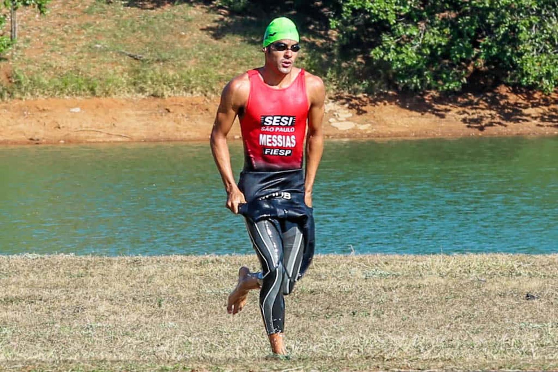 Classificado para as Olimpíadas de Tóquio-2020, Manoel Messias disputa o Triathlon Internacional de Santos. (Divulgação)