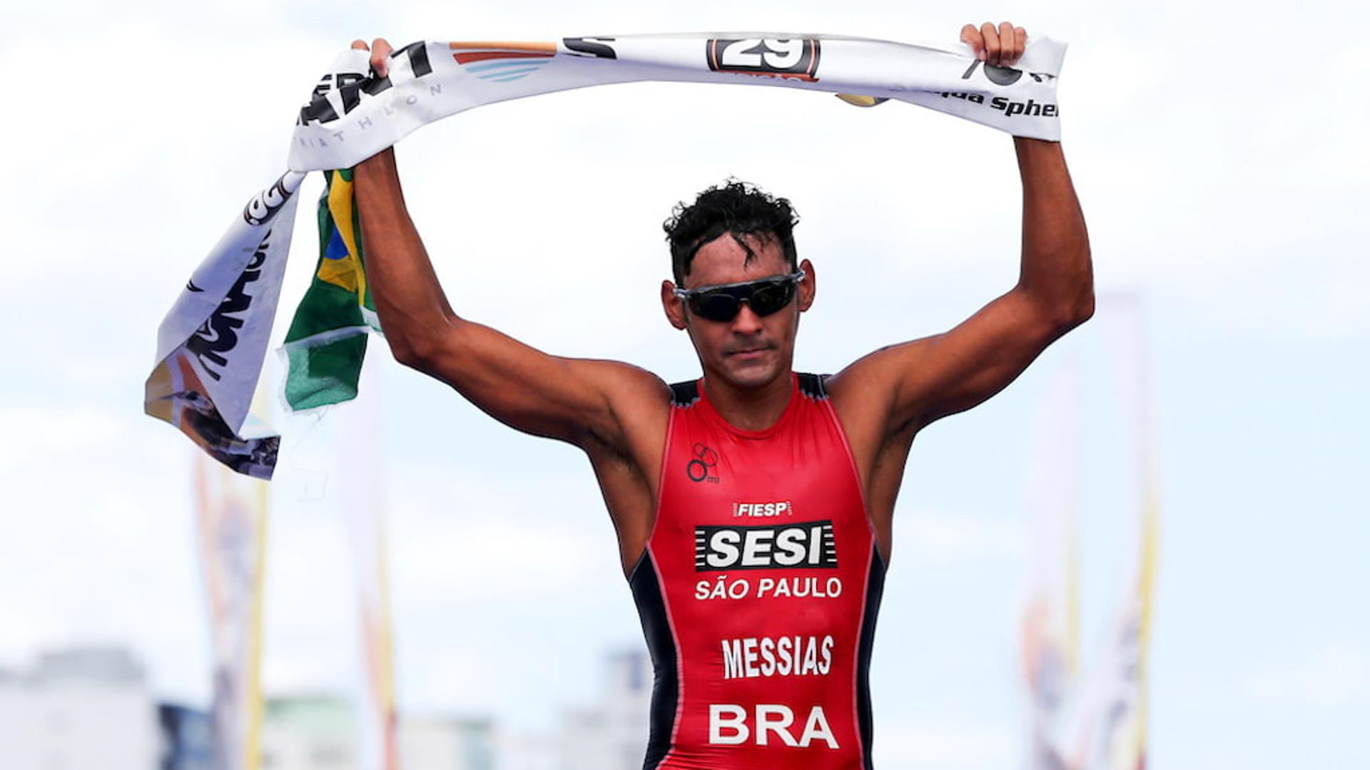 Manoel Messias vence a 29ª edição do Triatlhon de Santos. (Divulgação)