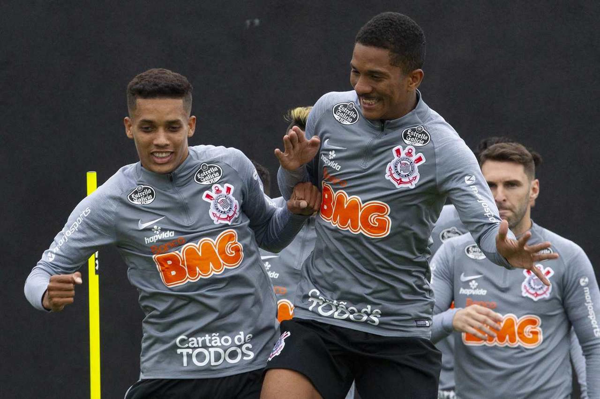 Pedrinho fez seu primeiro treino no Corinthians em 2020