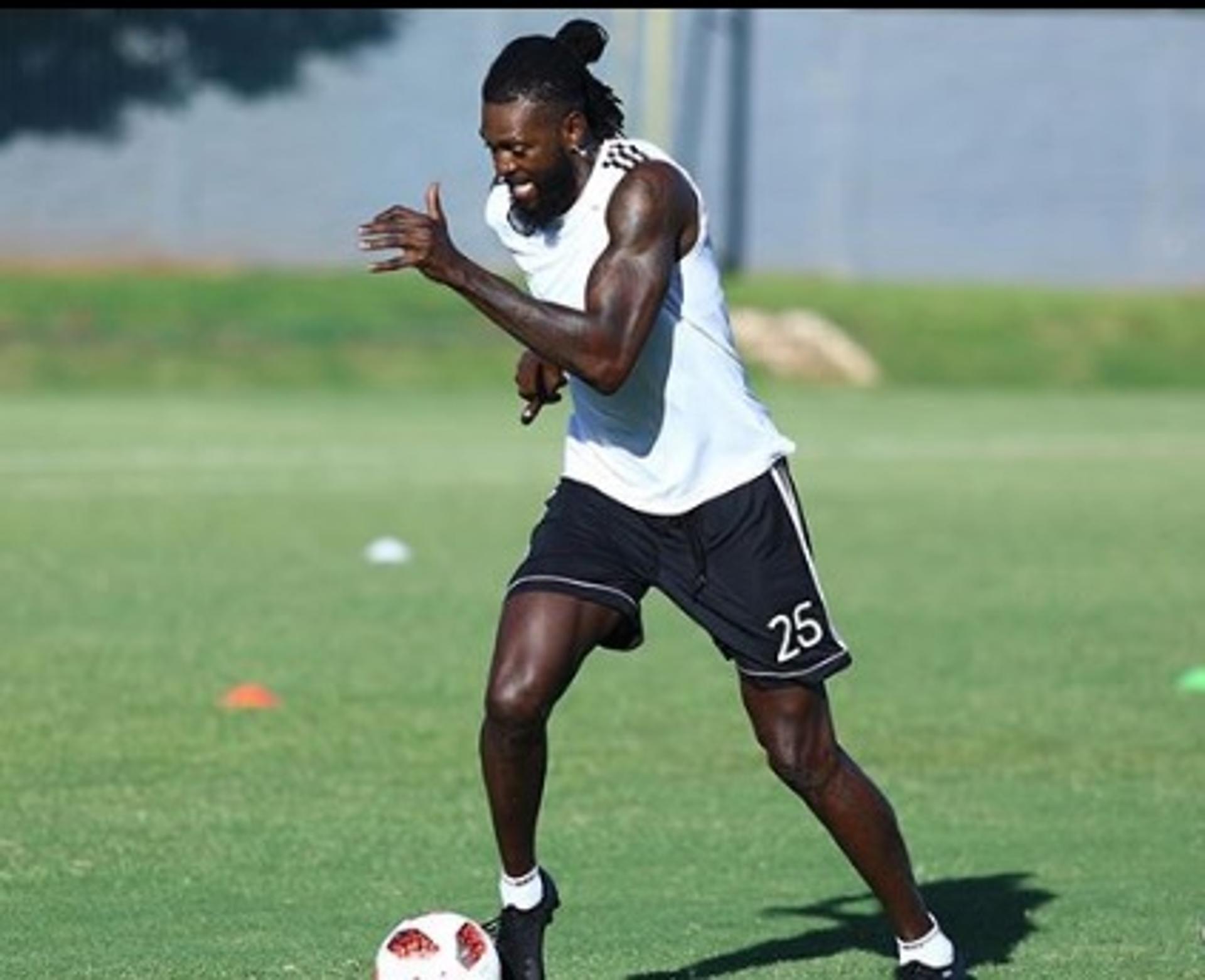 Adebayor