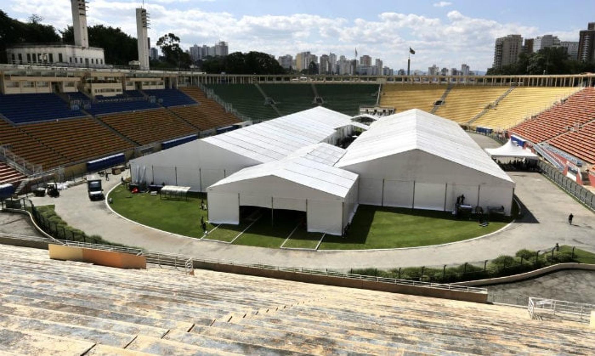 O hospital de campanha montado no Pacaembu (Sergio Andrade / Governo do Estado de São Paulo)