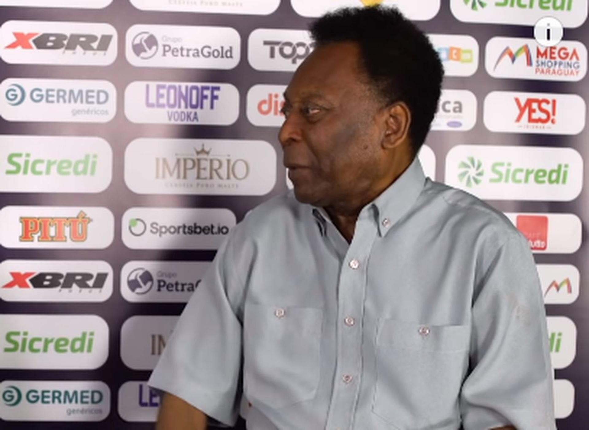 Pelé revela ser vascaíno