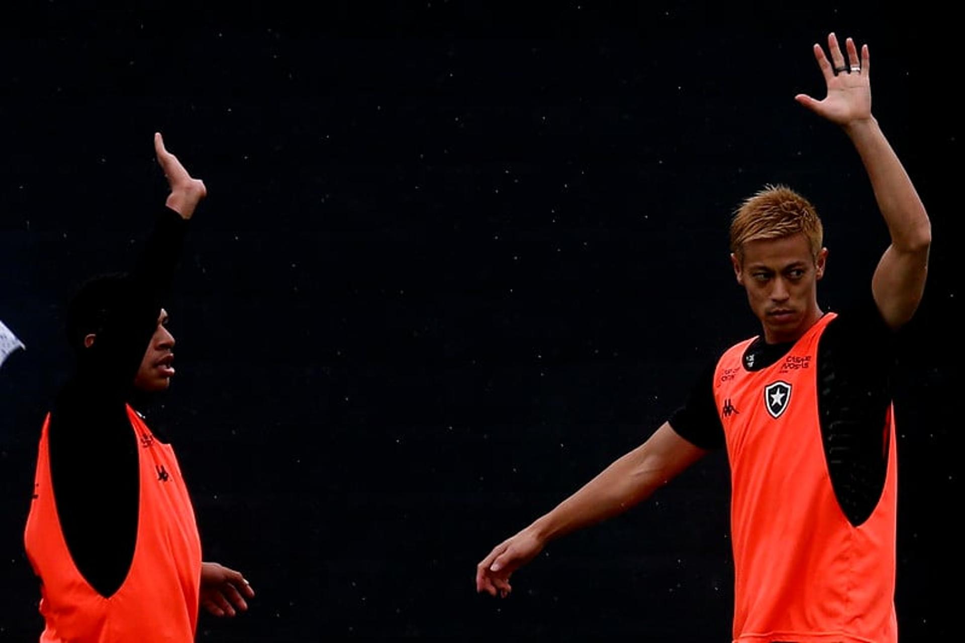 Luís Henrique e Keisuke Honda - Botafogo