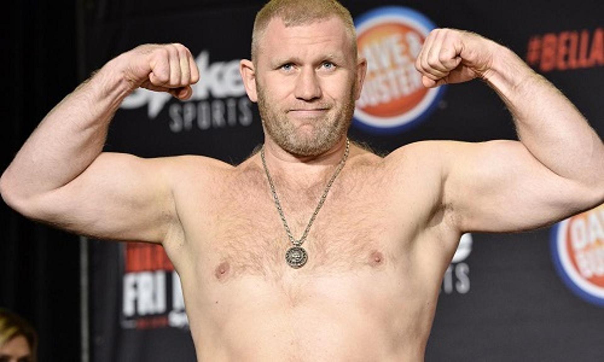 Sergei Kharitonov é atleta do Bellator e revelou que tentou se contaminar com o novo coronavírus (Foto: Divulgação)