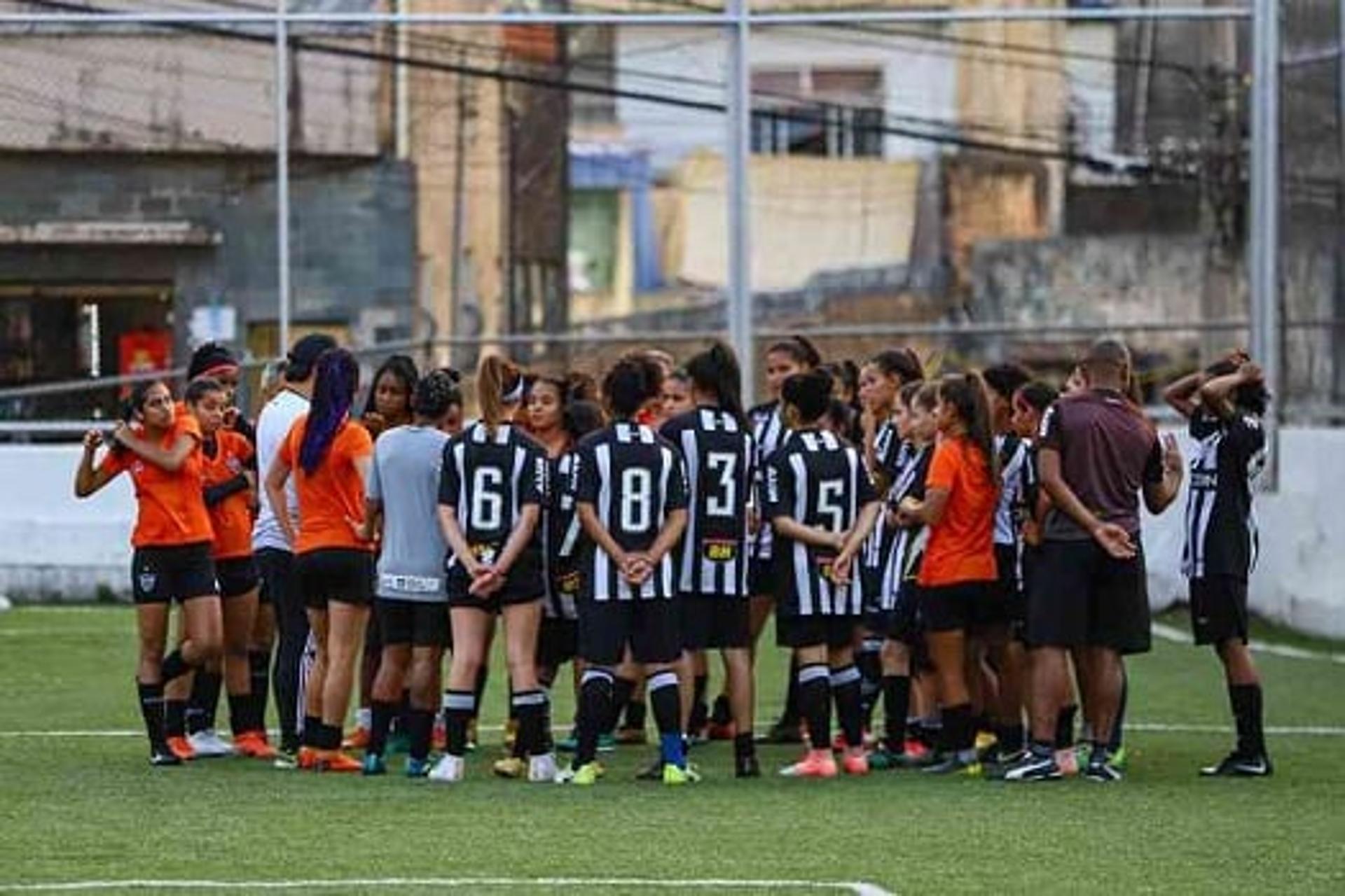 A equipe de base feminina do Galo foi encerrada por questões financeiras