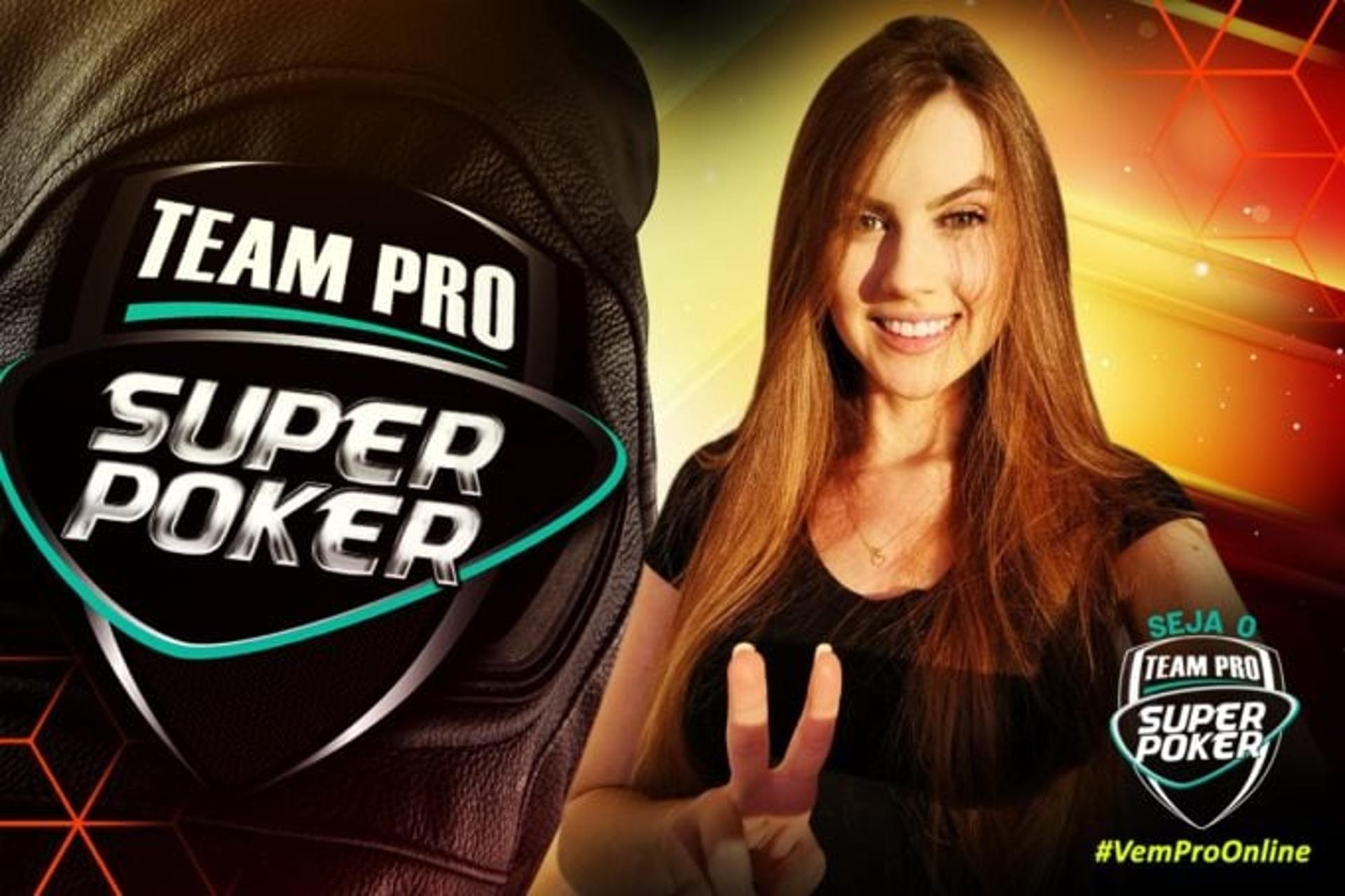 Eduarda Schimieguel venceu etapa do SuperPoker Team Pro