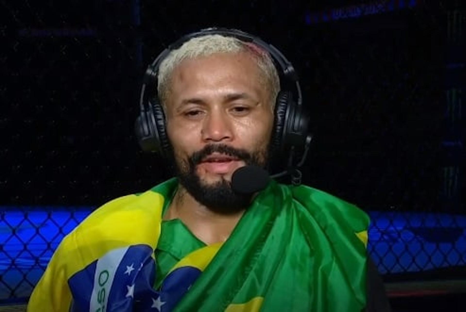 Deiveson teve uma performance avassaladora na luta contra Benavidez (Foto: Reprodução/YouTube/UFC)