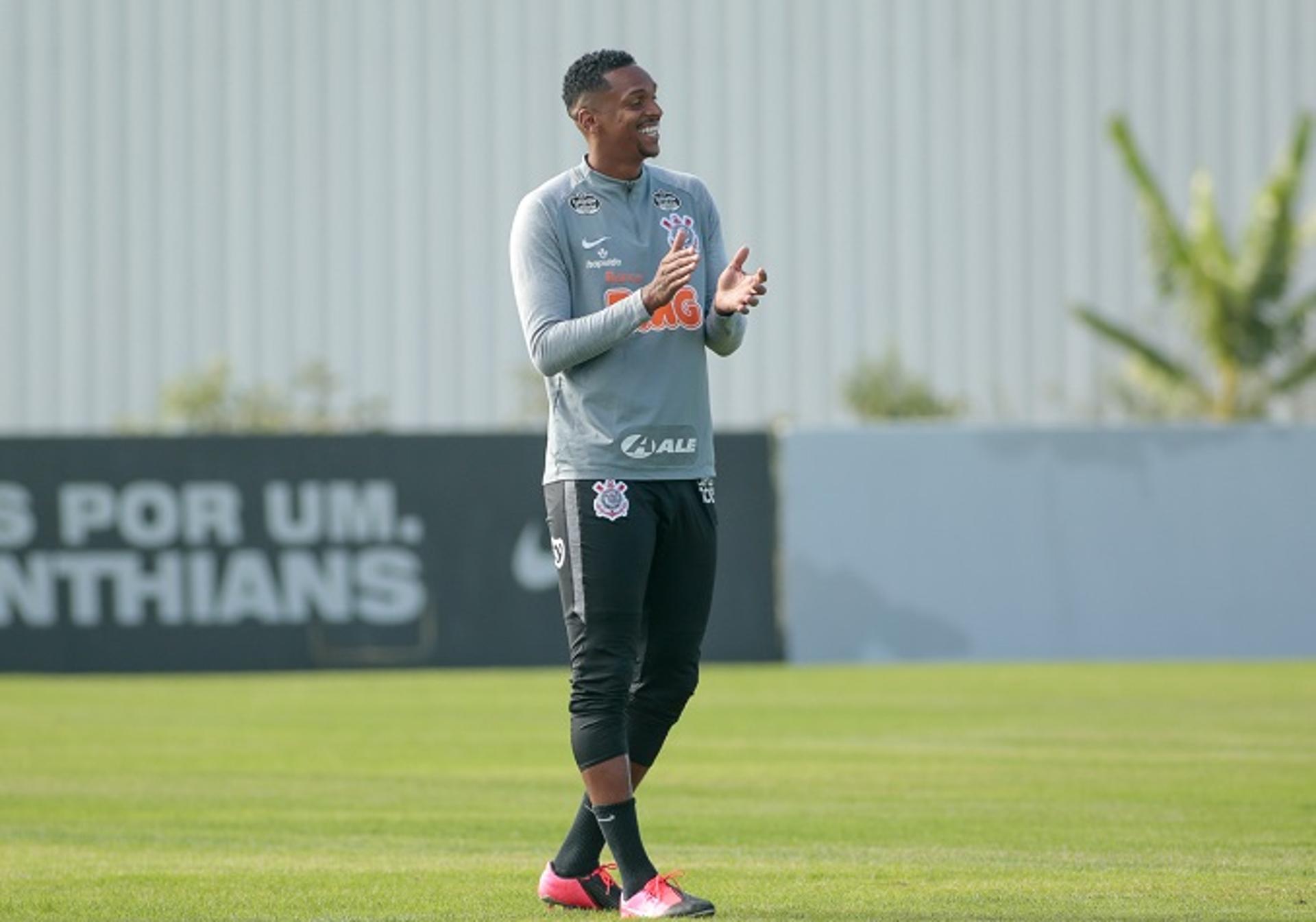 Jô - Treino Corinthians