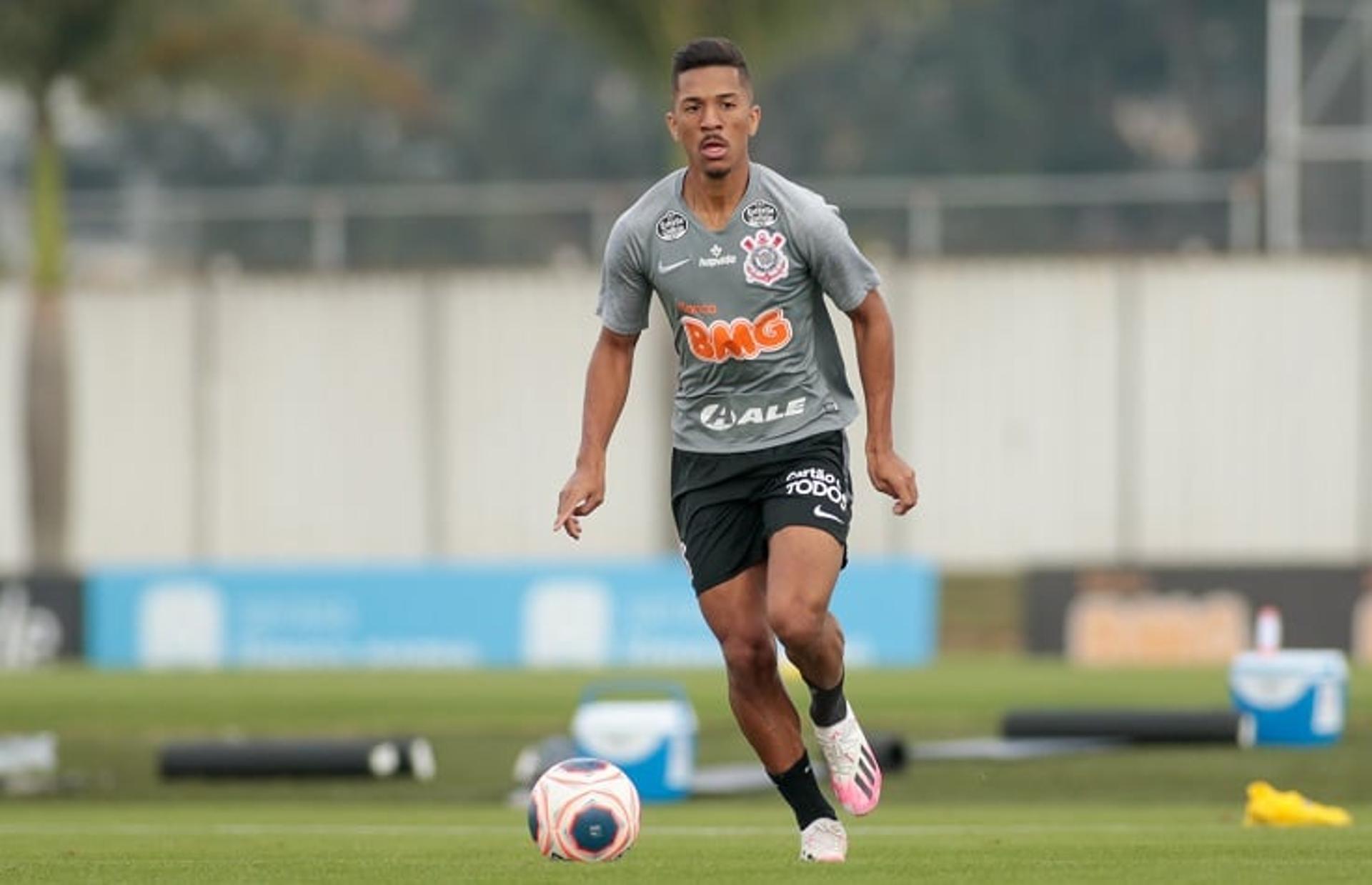 Matheus Davó - Treino Corinthians