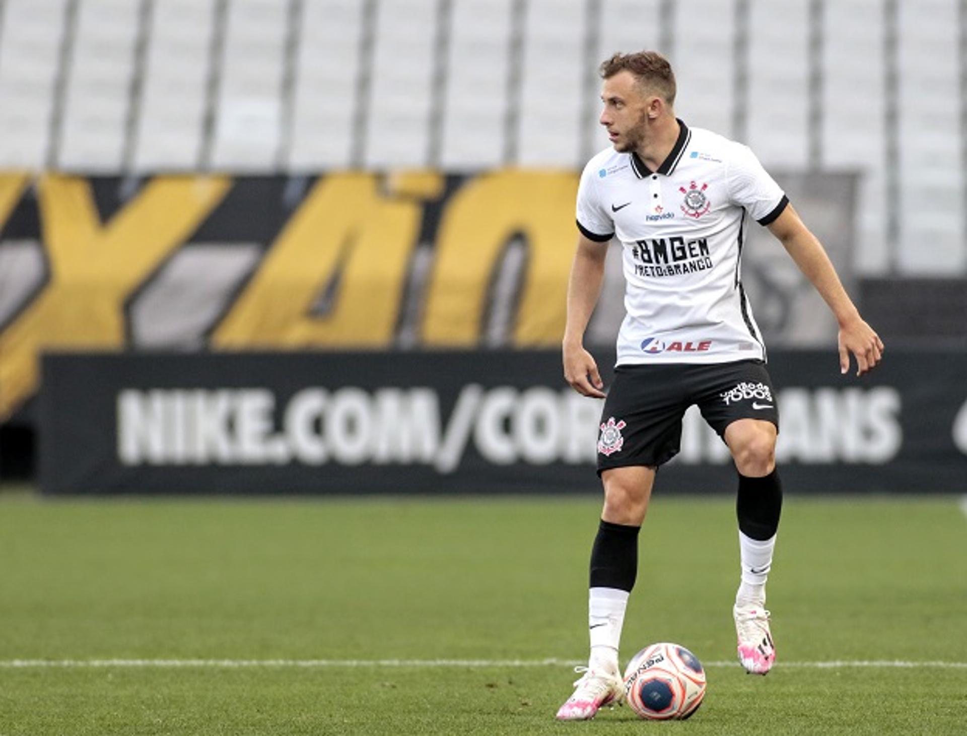 Carlos Augusto é formado nas categorias de base do Corinthians