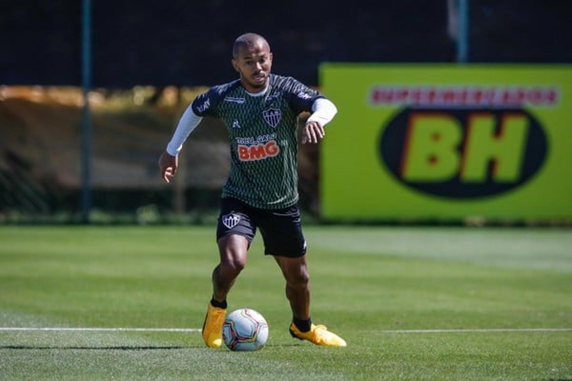 Mariano assinou contrato com o time mineiro até dezembro de 2022