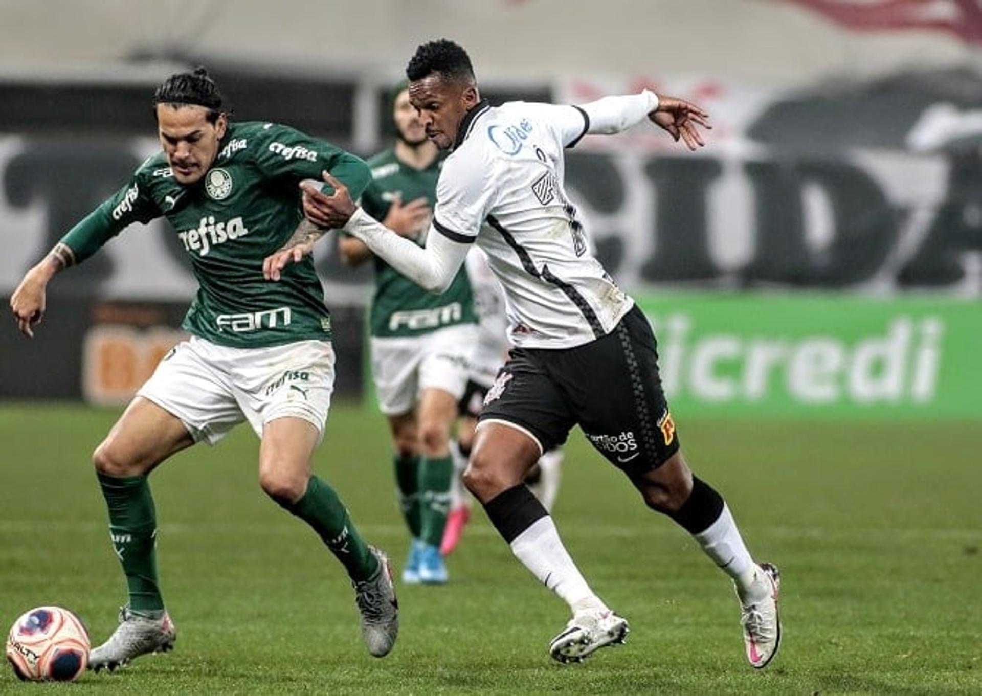 Jô - Corinthians x Palmeiras