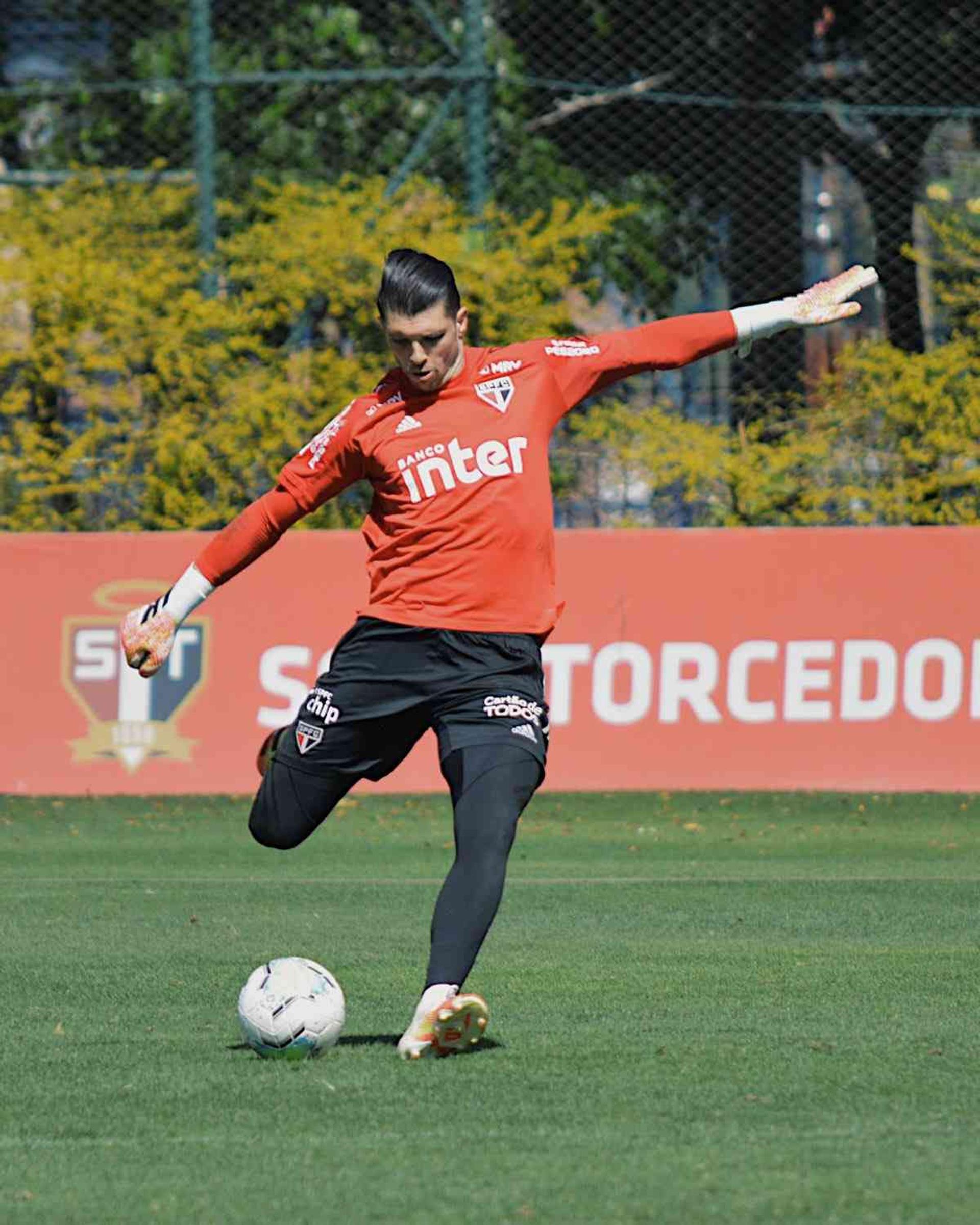 Tiago Volpi, do São Paulo