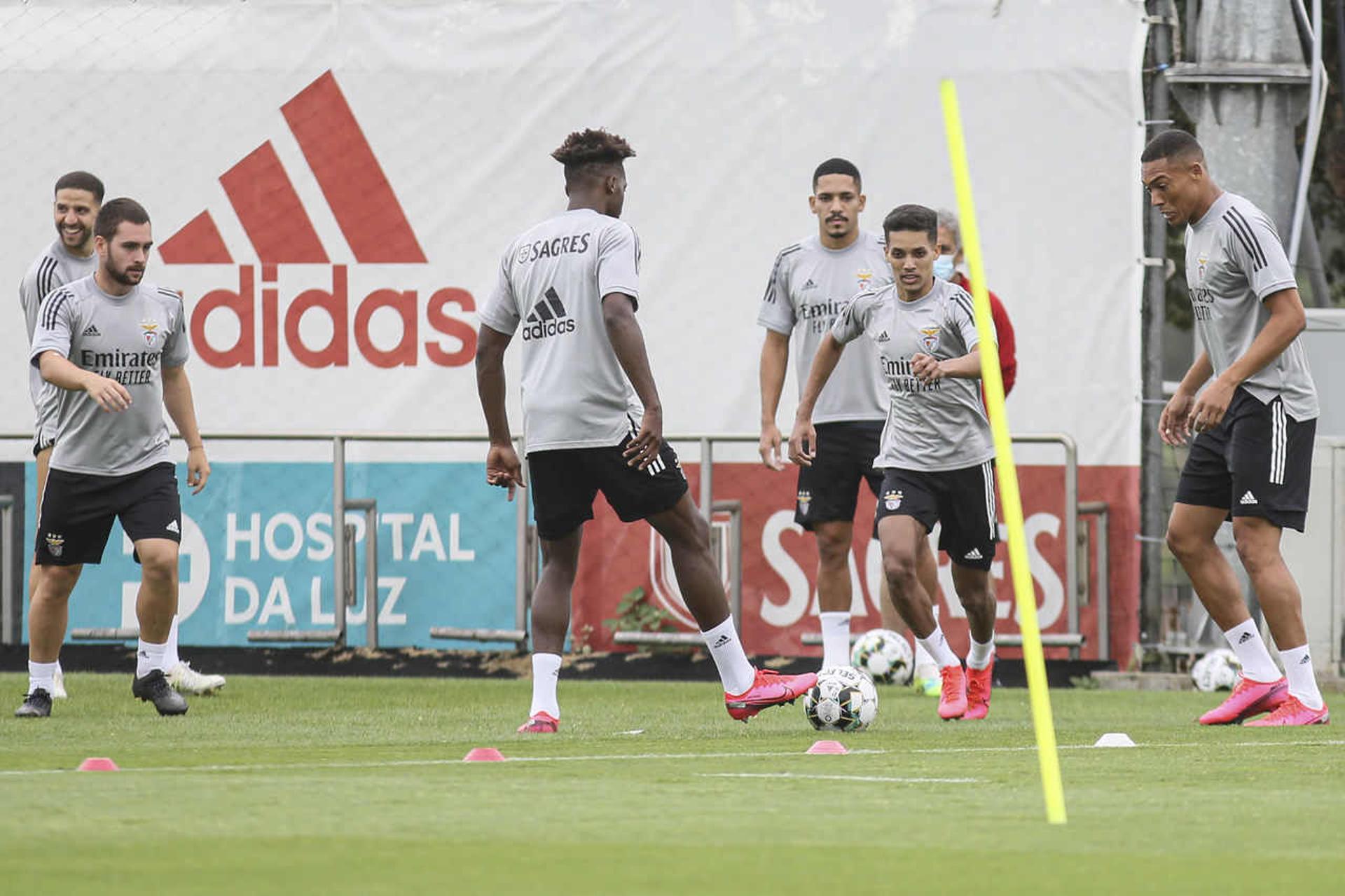 Pedrinho e Gilberto - Benfica - Treino