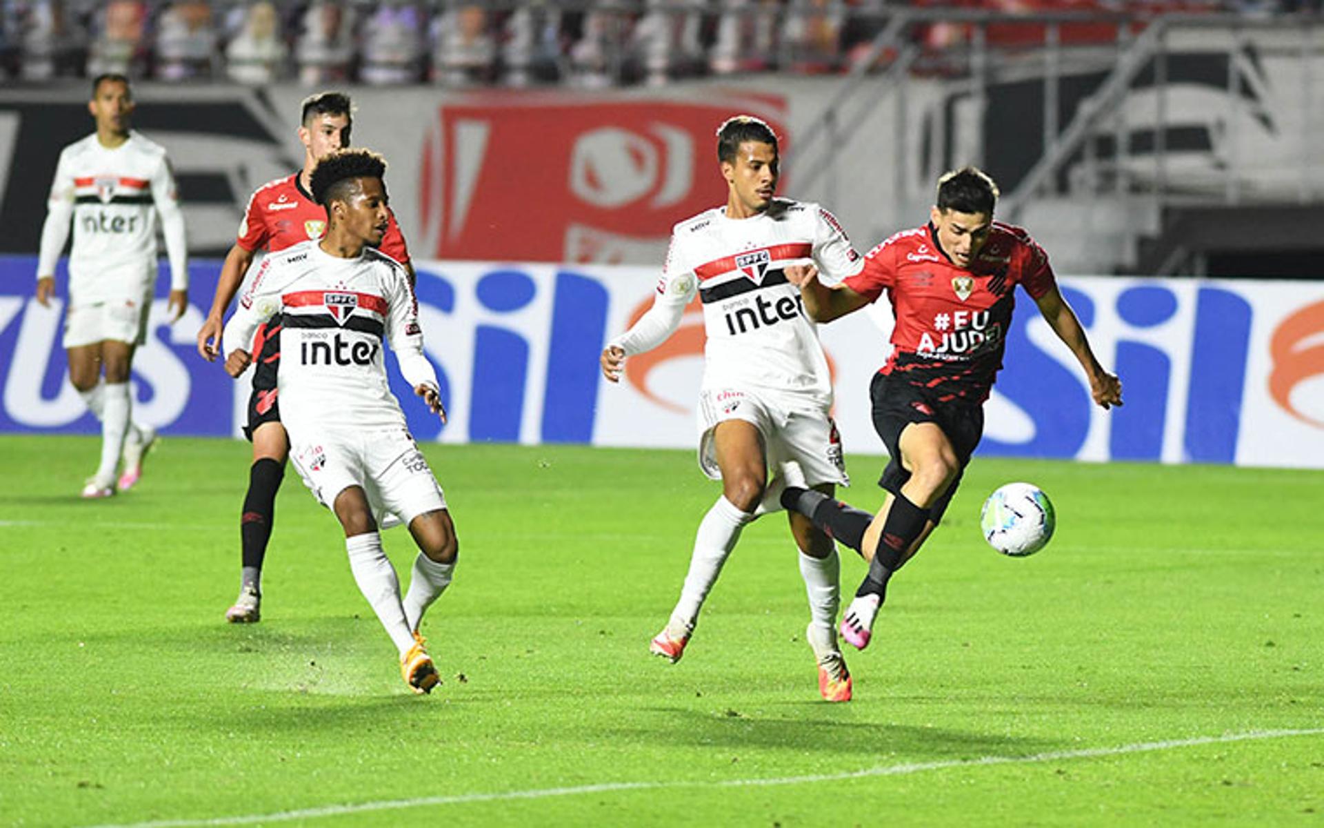 São Paulo x Athletico-PR - Disputa