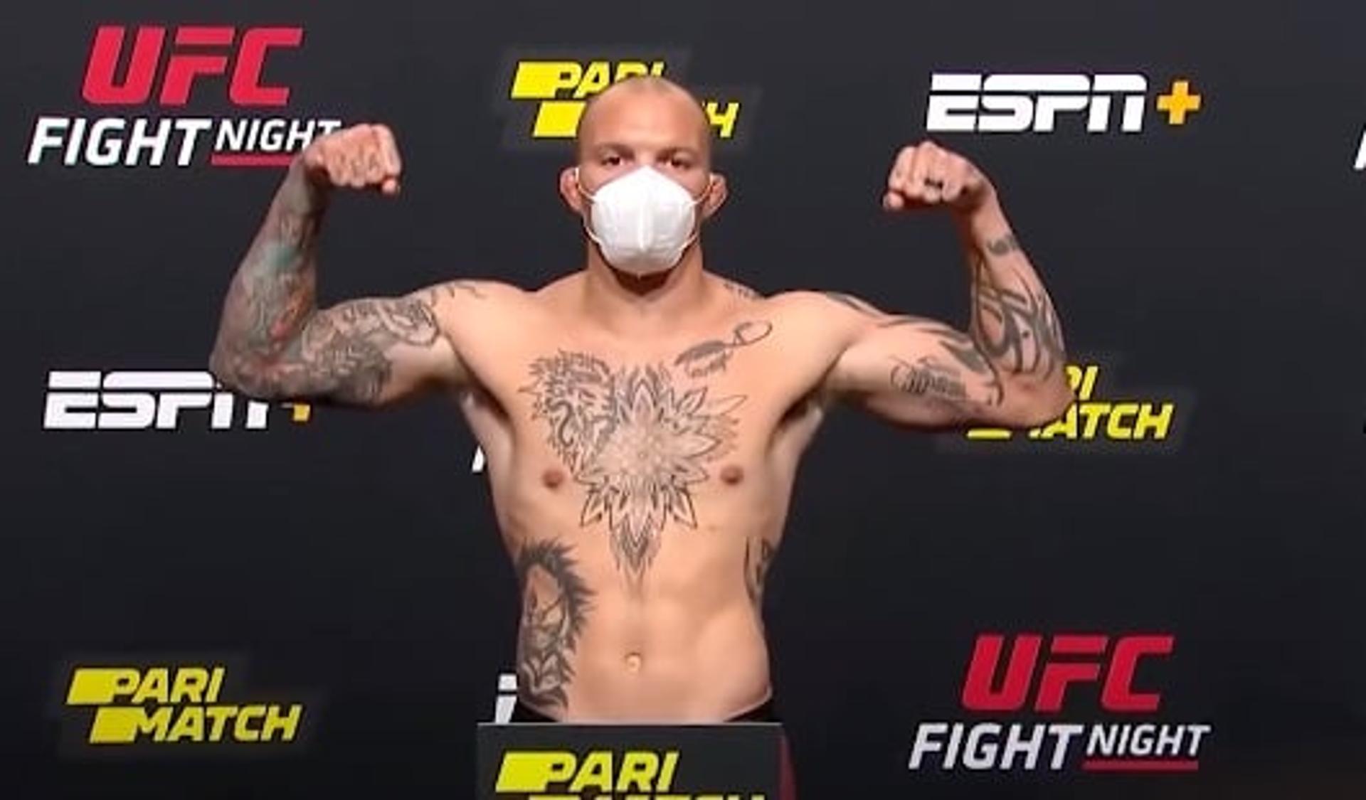 Smith bateu o peso e confirmou a luta contra Rakic no main event do UFC Vegas 8 (Foto: Reprodução/YouTube/UFC)