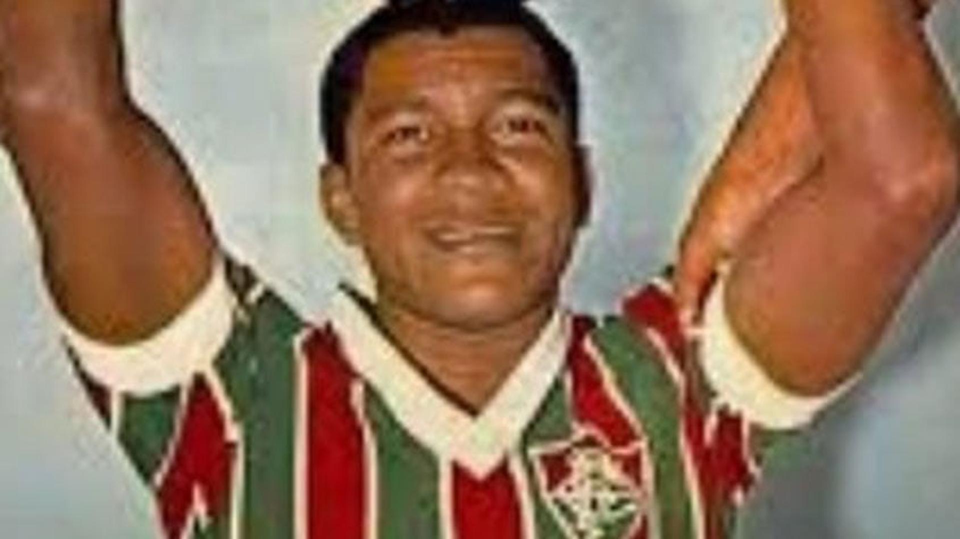 Zagueiro Assis